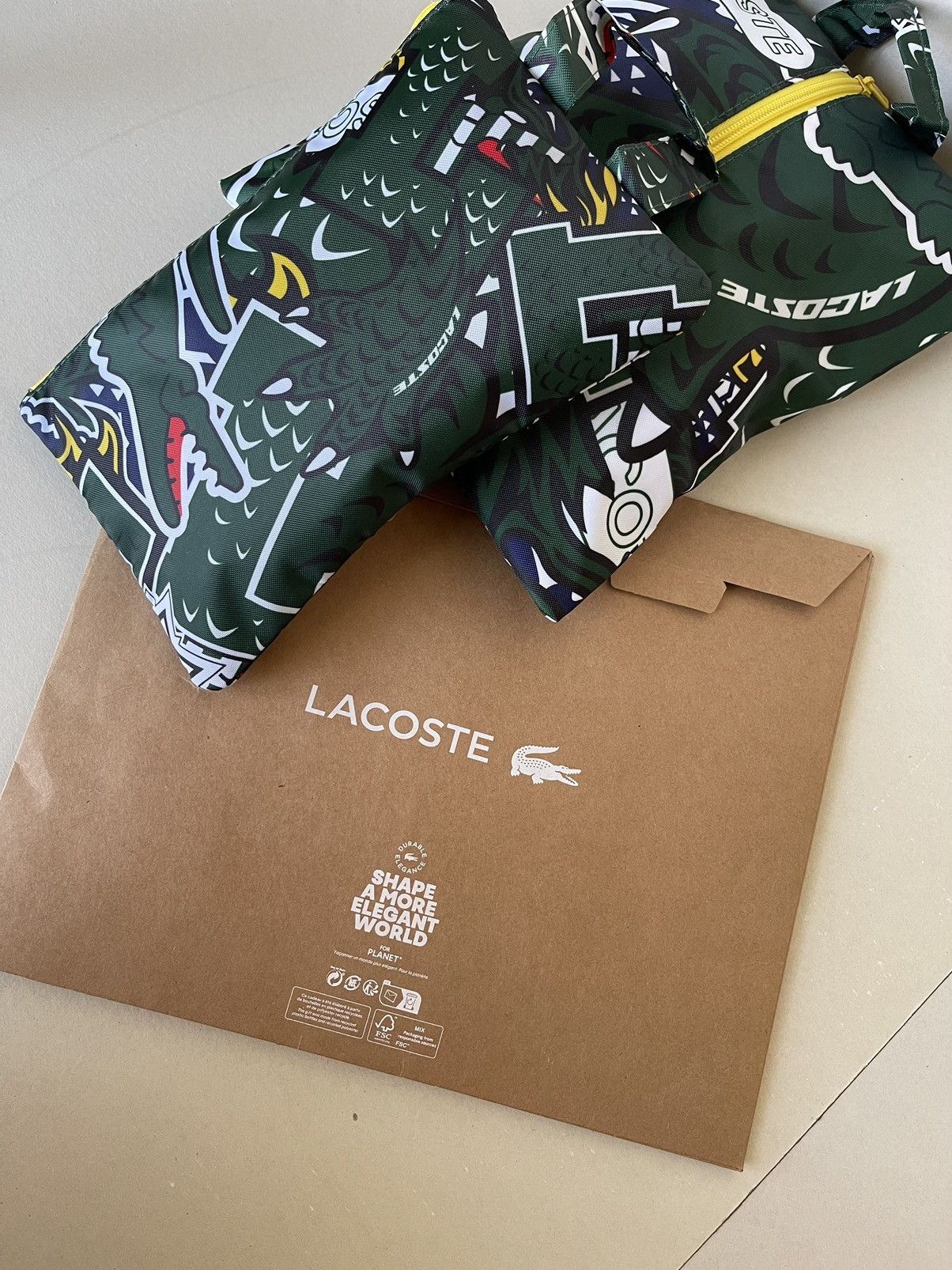 Lacoste × Larose Paris (new+box) Lacoste RARE! Travel kit (toiletries) unisex pouch Size ONE SIZE - 5 Thumbnail
