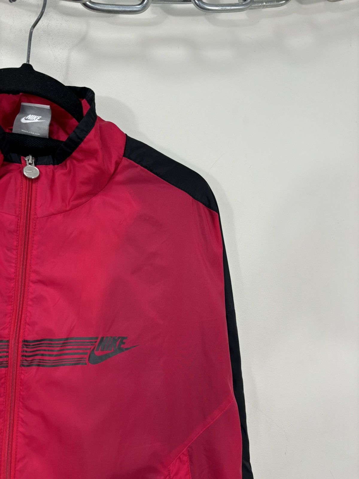 Nike Vintage Nike Y2K Retro Burgundy Full Zip Nylon Track Jacket Size US L / EU 52-54 / 3 - 6 Thumbnail
