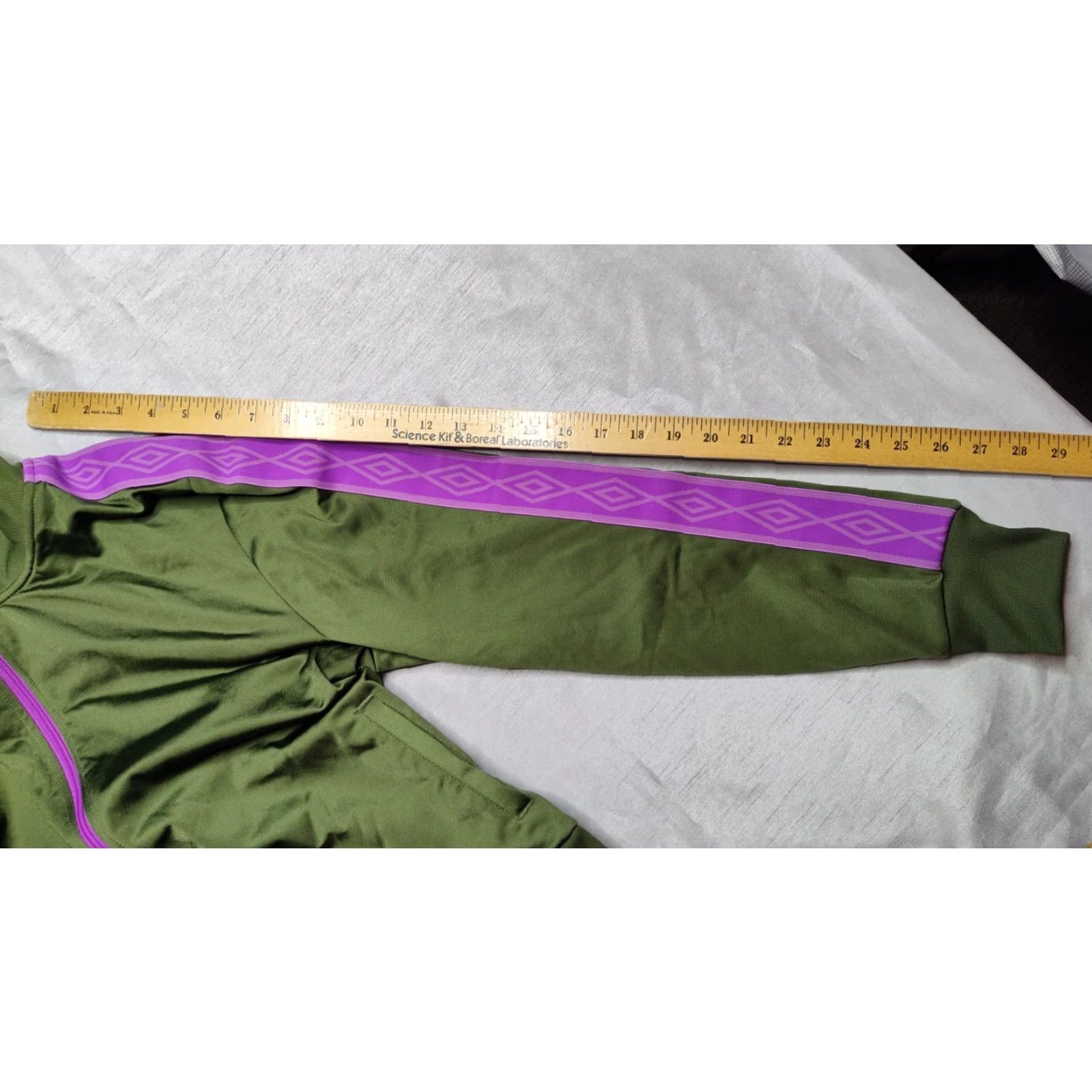 Umbro UMBRO Women L Green + Purple Sleeve Stripe Full Zip Track Jacket L/S NEW READ Womens Jacket/Track Jacket Green Purple Stripe Full Zip L Size L / US 10 / IT 46 - 6 Thumbnail