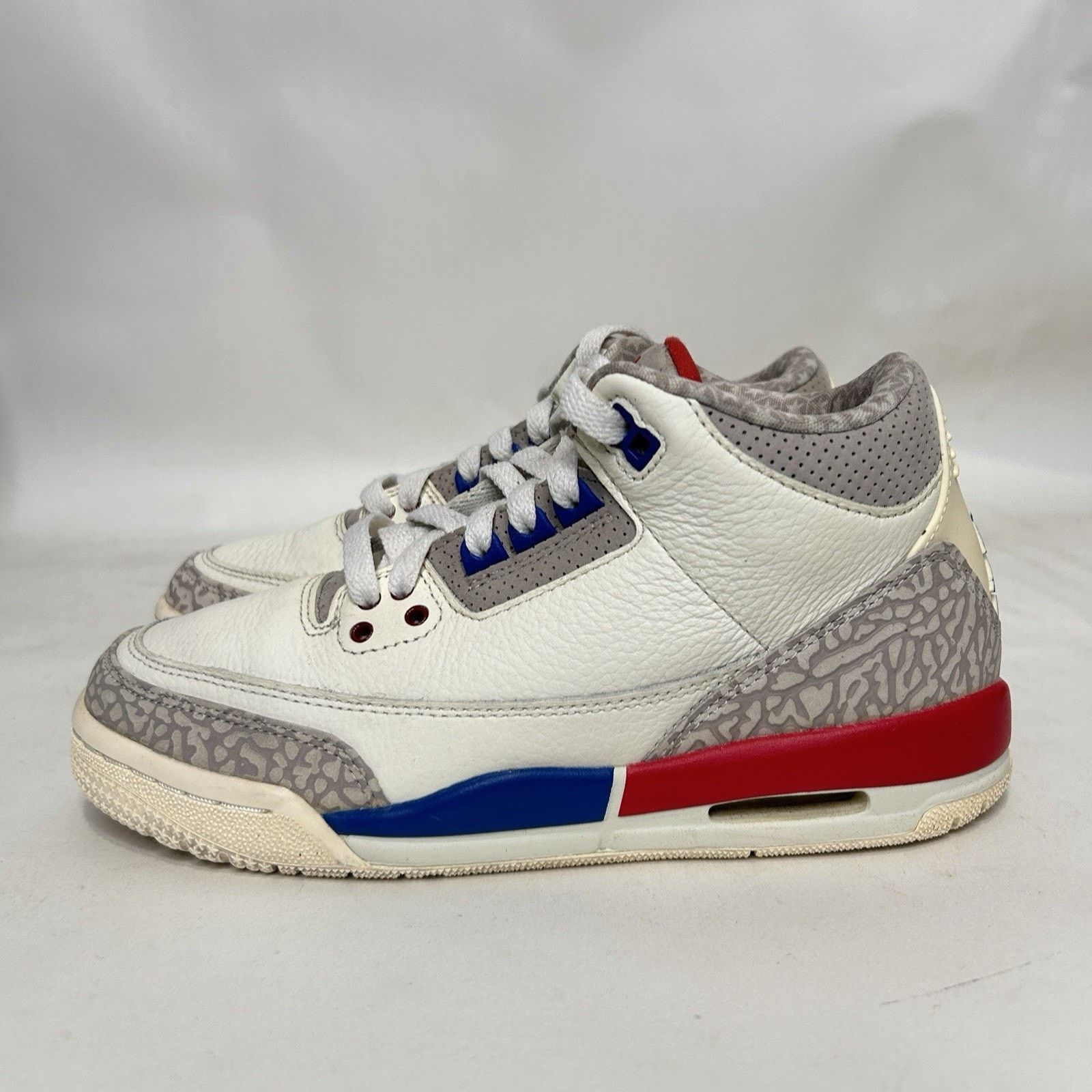 Nike Nike Air Jordan 3 Retro GS “International Flight” Size US 7 / IT 37 - 6 Thumbnail