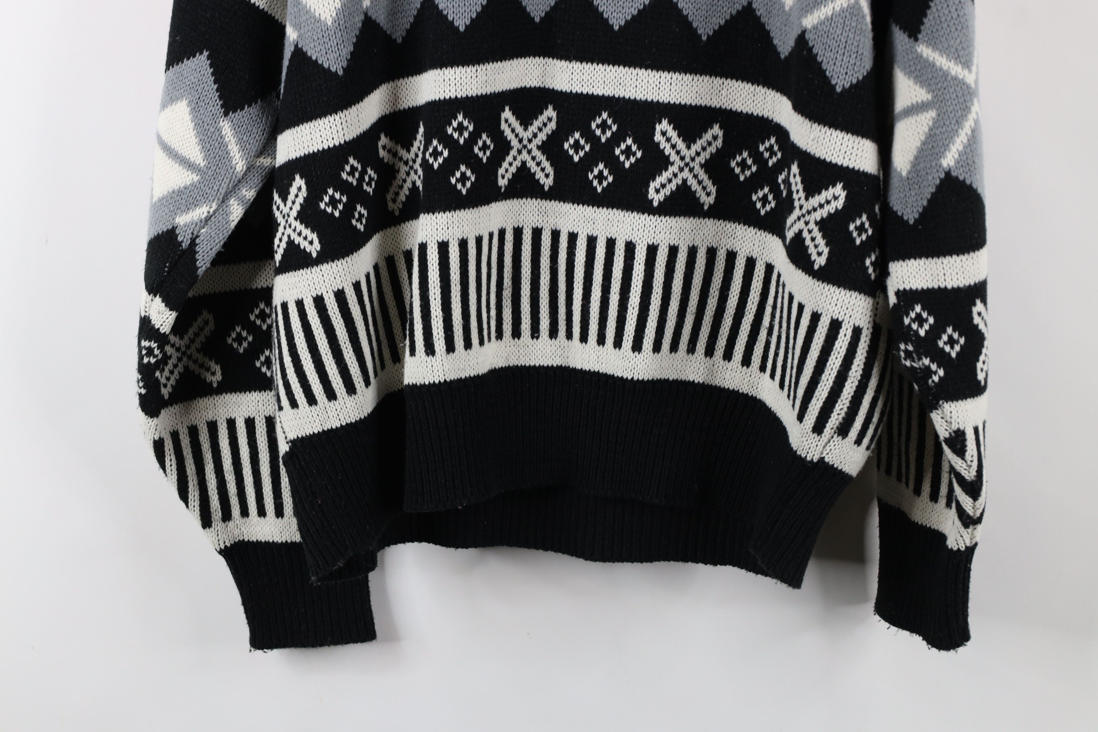 Vintage Vintage 90s Coogi Style Fair Isle Geometric Knit Sweater Size US L / EU 52-54 / 3 - 10 Thumbnail