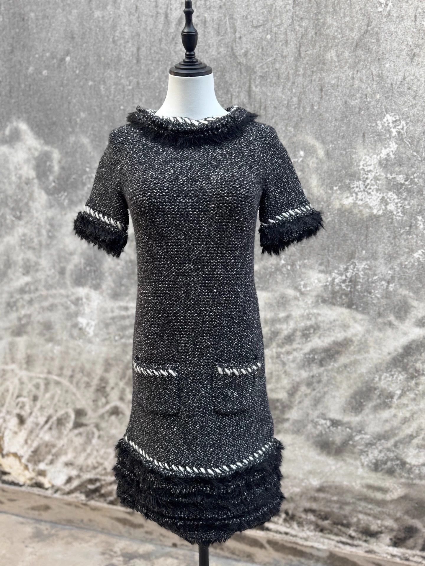 Chanel Chanel 2010AW Black White Cashmere Dress 36 Size XS / US 0-2 / IT 36-38 - 2 Thumbnail