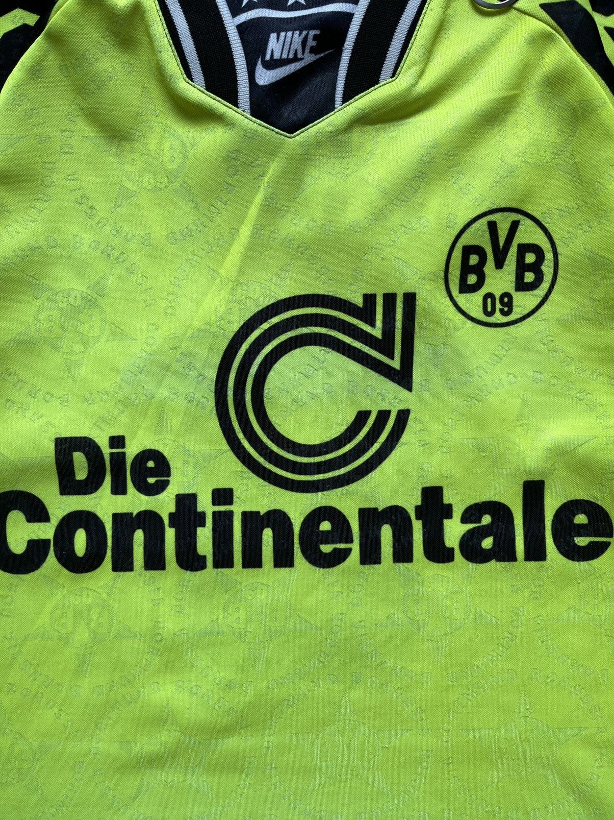 Nike Borussia Dortmund Home Football 1994 1995 Soccer Nike Jersey Size US S / EU 44-46 / 1 - 8 Thumbnail