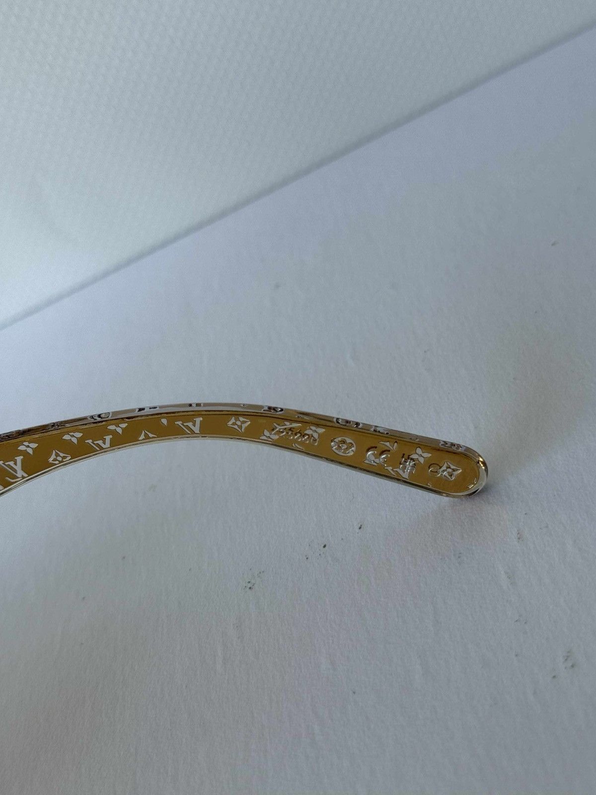 Louis Vuitton Louis Vuitton Gold Monogram Frame Sunglasses NEW 750$ Size ONE SIZE - 3 Thumbnail