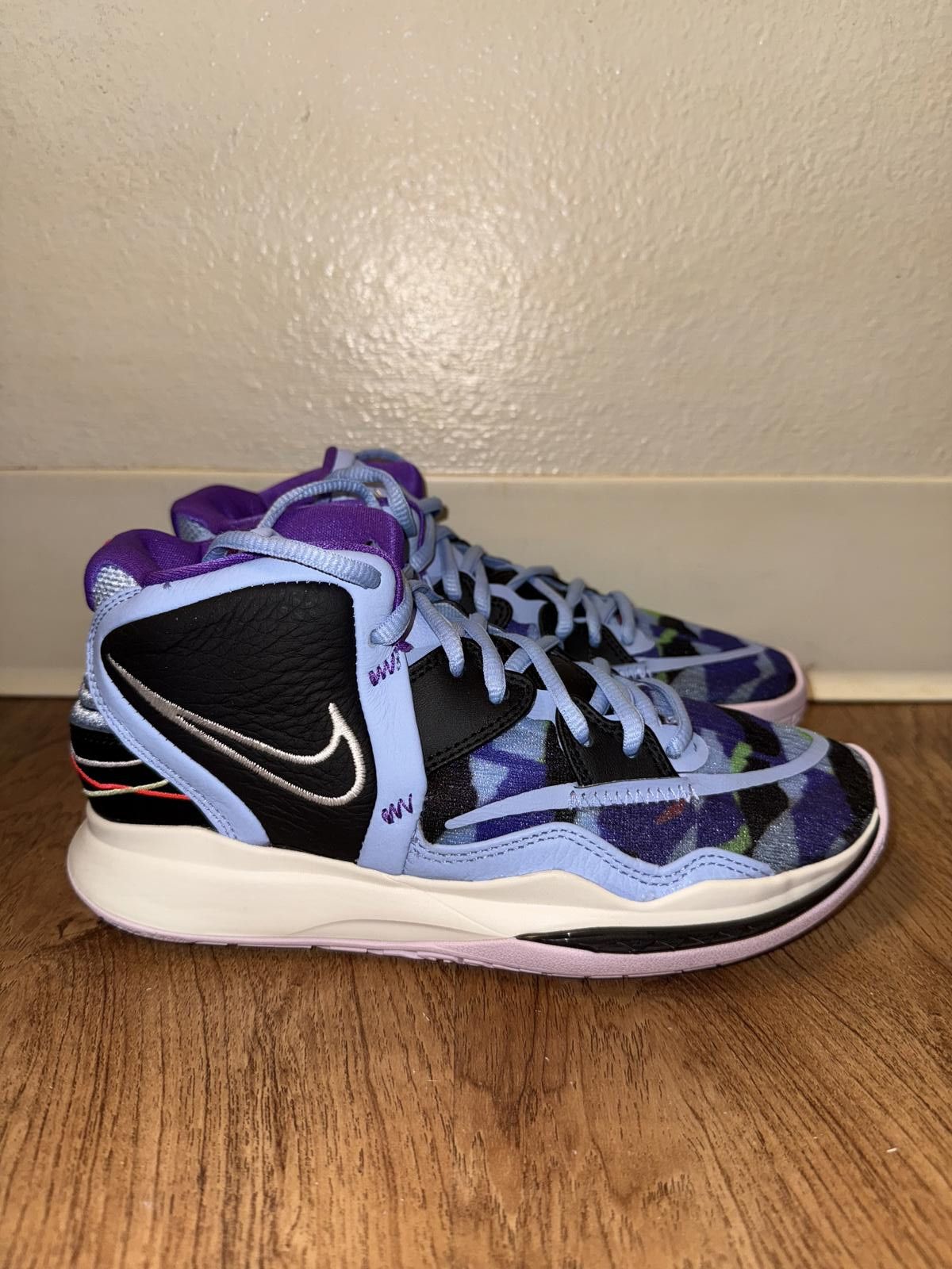 Nike Nike Kyrie Infinity Aluminum Black Size US 5 / EU 37 - 1 Thumbnail
