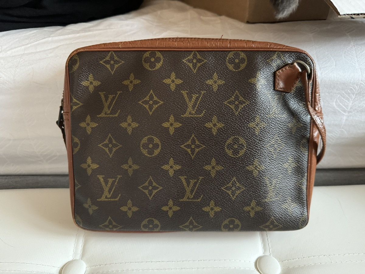 Louis Vuitton × Vintage Louis Vuitton clutch WORN Size ONE SIZE - 2 Thumbnail