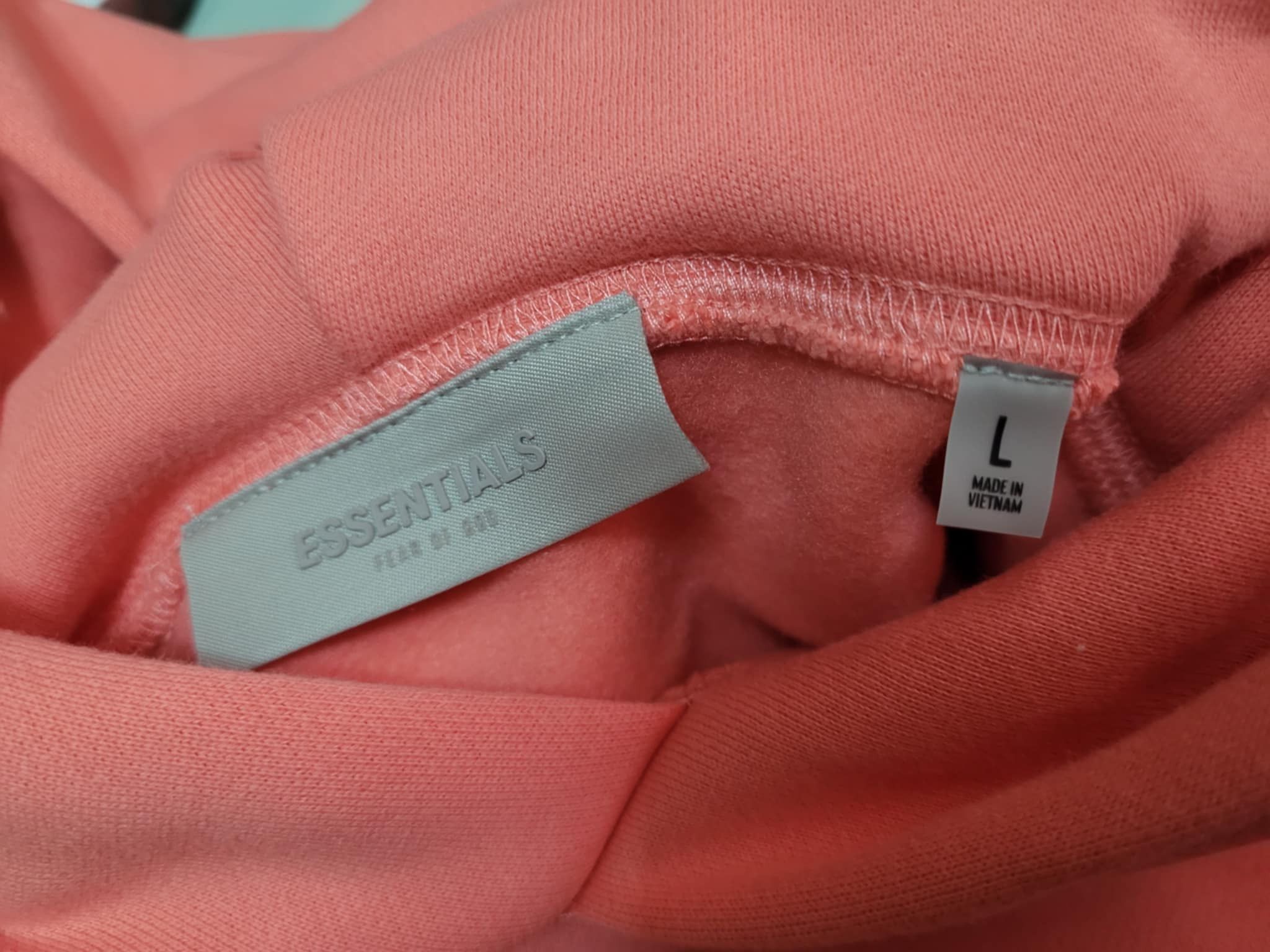 Fear of God Fear of god essential relaxed hoodie Coral sz L Size US L / EU 52-54 / 3 - 8 Thumbnail