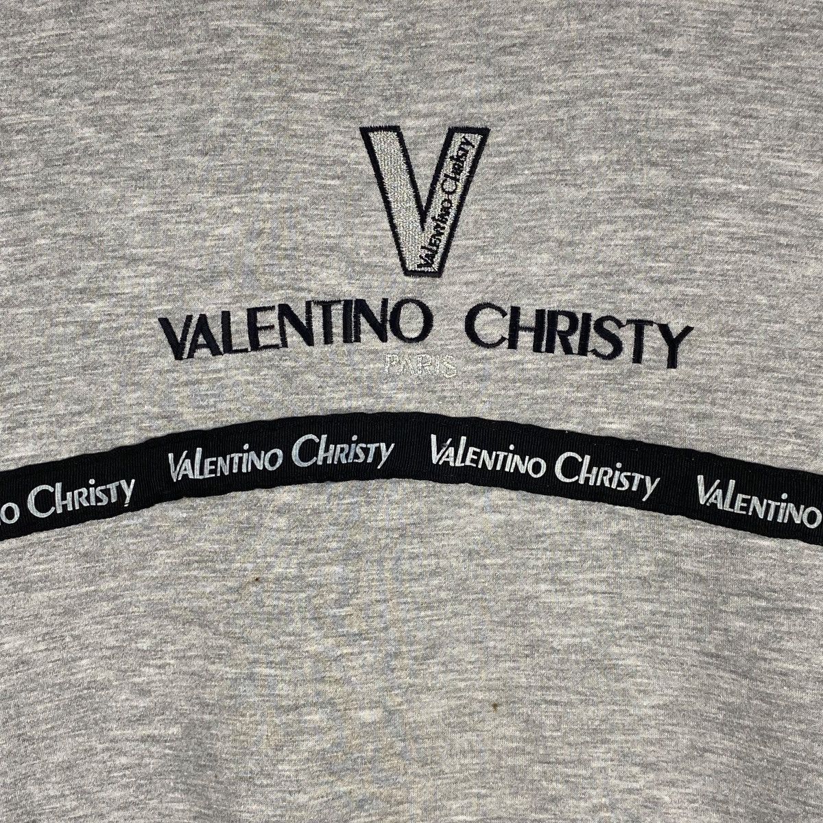 Valentino × Vintage Vintage Valentino Christy Crewneck Sweatshirt Gray Size M / US 6-8 / IT 42-44 - 5 Thumbnail