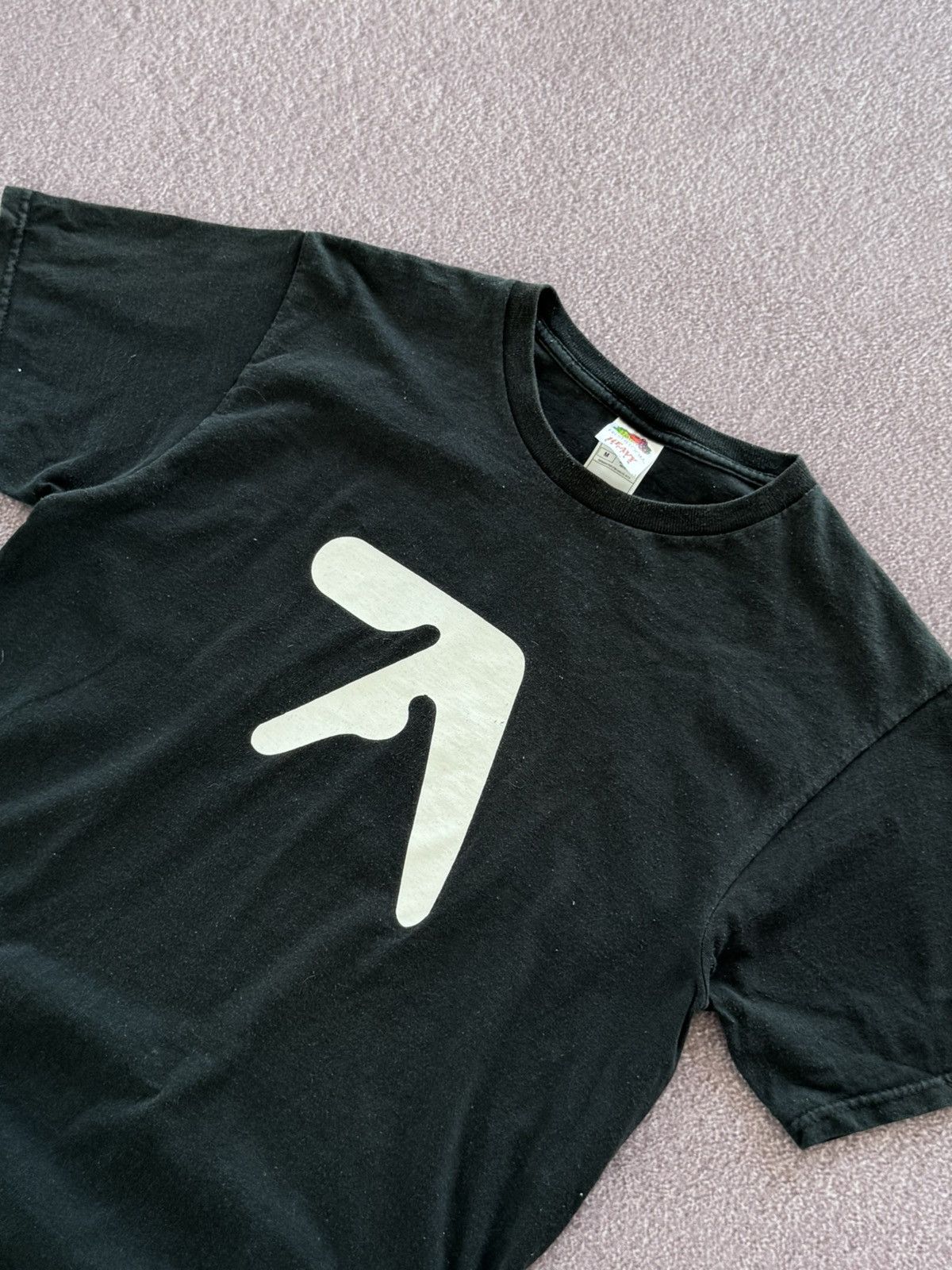 Band Tees Vintage Aphex Twin 2000s Faded Big Logo T-Shirt Size US M / EU 48-50 / 2 - 6 Thumbnail