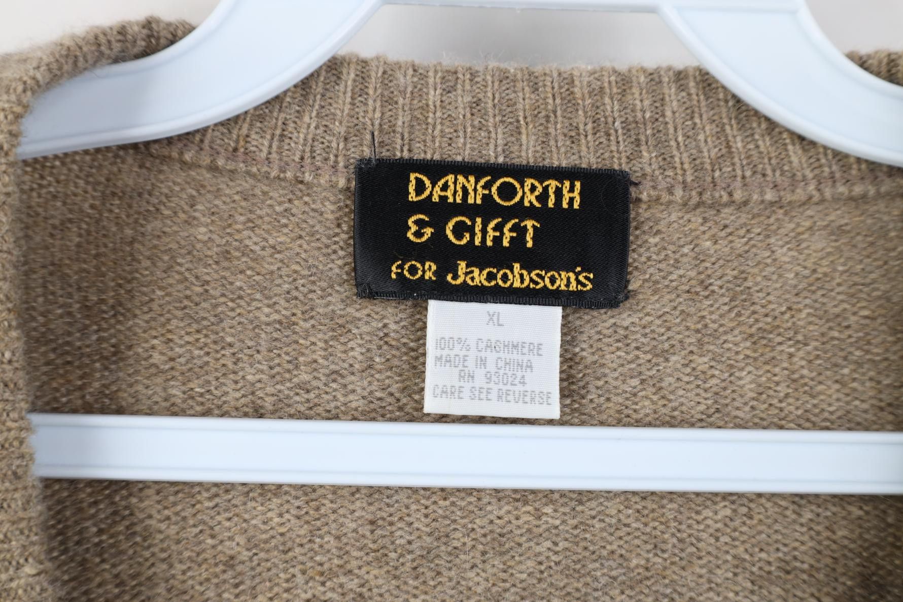 Vintage Vintage 80s 90s Streetwear Cashmere V-Neck Sweater Beige Size US XL / EU 56 / 4 - 4 Thumbnail