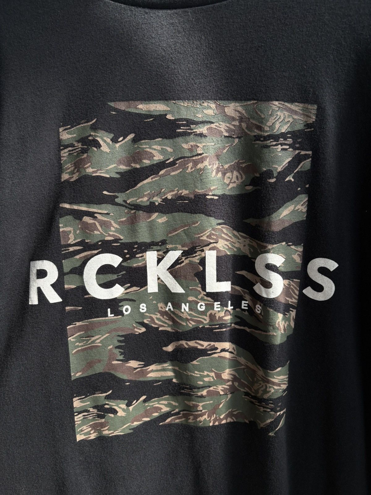 Young And Reckless Streetwear Hype Young and Reckless Long Sleeve T-shirt Size US XL / EU 56 / 4 - 2 Thumbnail