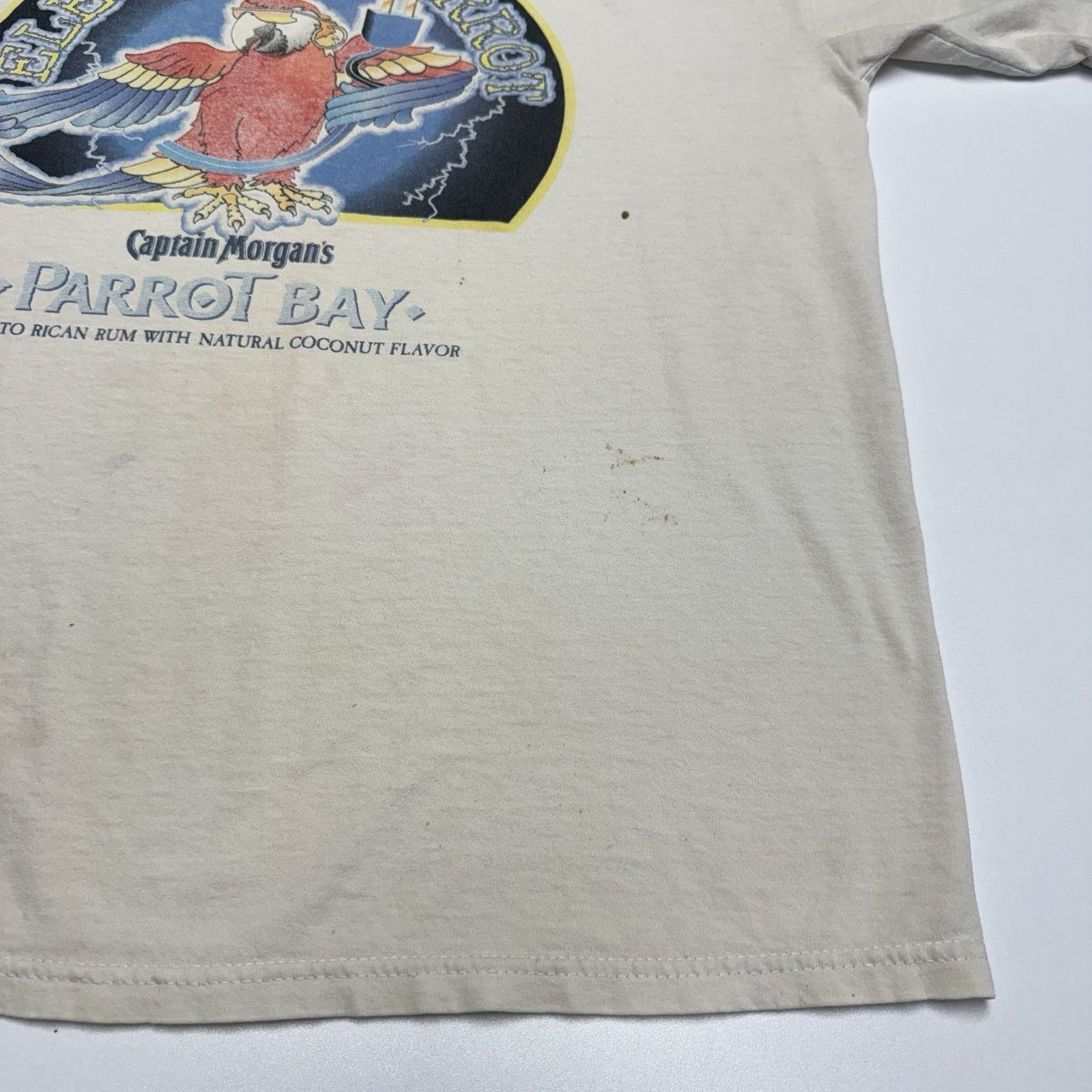 Vintage Vintage Electric Parrot Captain Morgans T Shirt Mens XL Size US XL / EU 56 / 4 - 9 Thumbnail