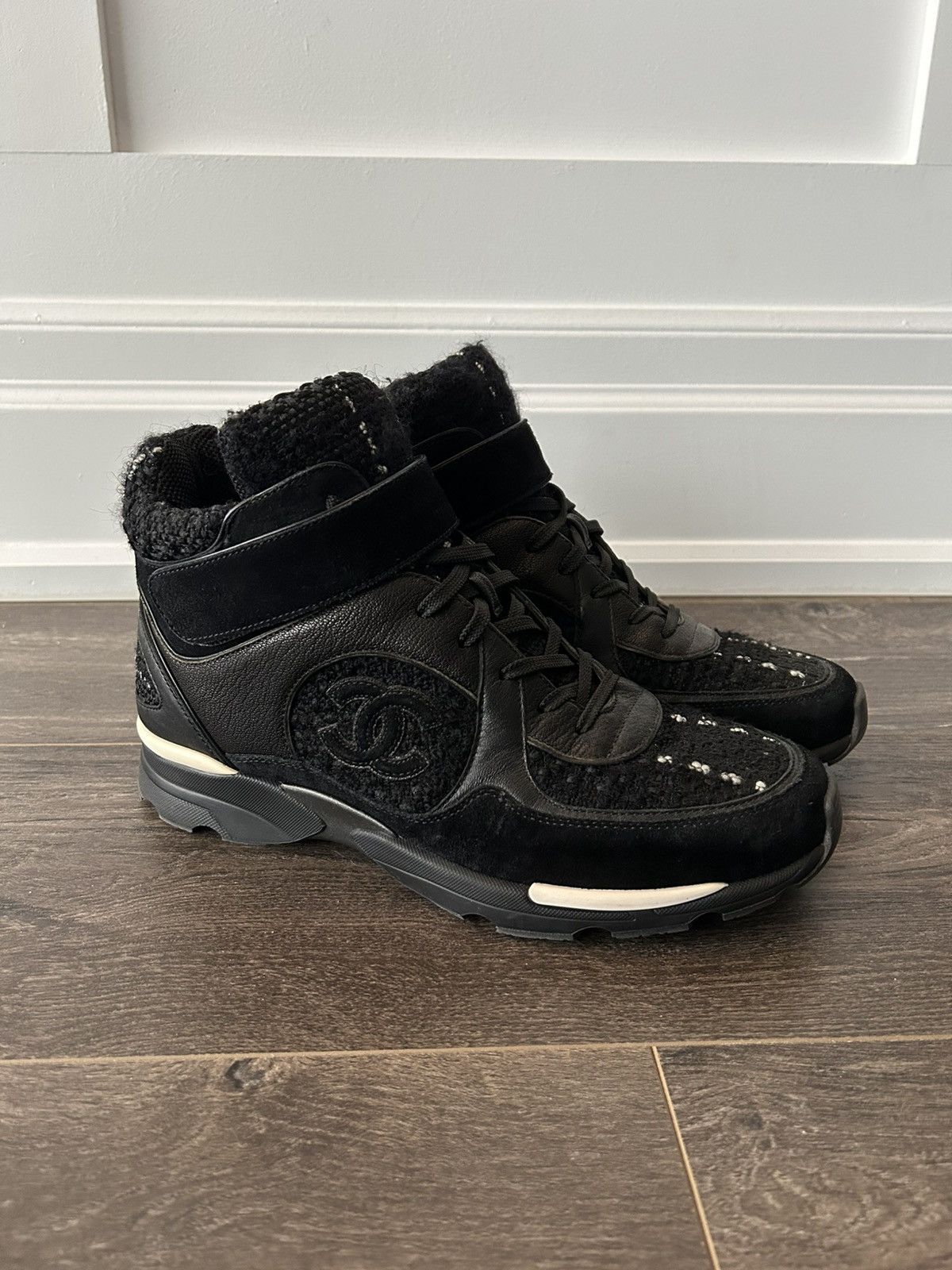 Chanel Chanel Tweed High Top Sneakers Size US 9 / EU 42 - 2 Thumbnail