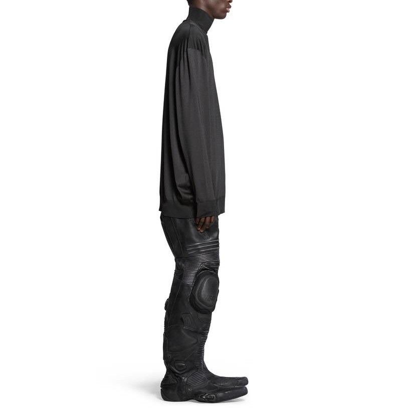 Balenciaga o1w1db11225 BB Oversized Turtleneck Sweater in Black Size US M / EU 48-50 / 2 - 4 Thumbnail
