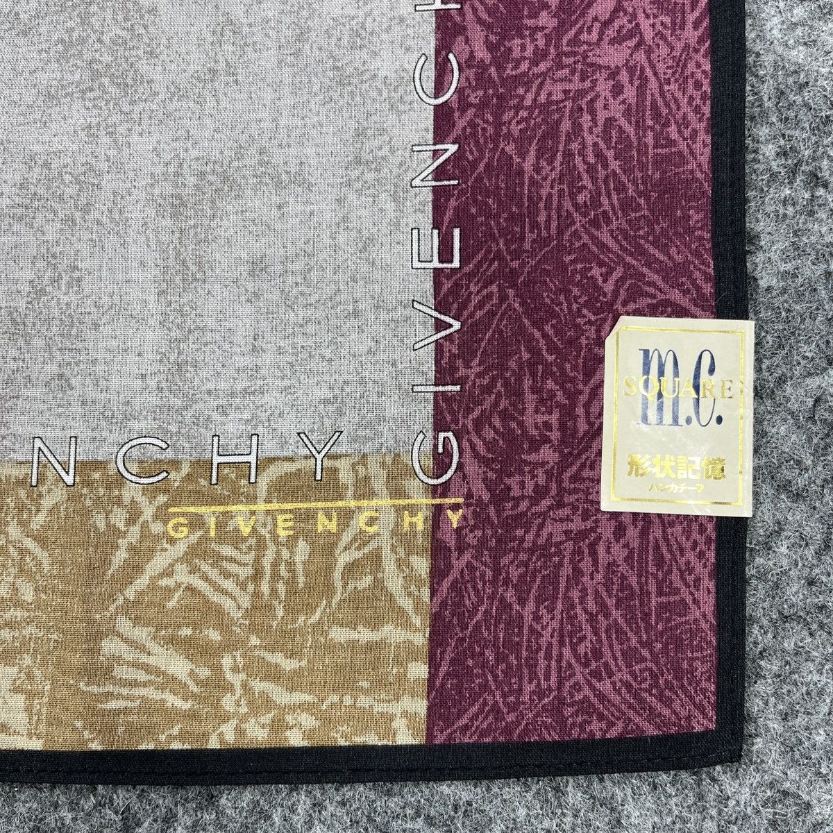 Givenchy Givenchy Handkerchief / Bandana / Neckerchief B1707 Size ONE SIZE - 2 Thumbnail