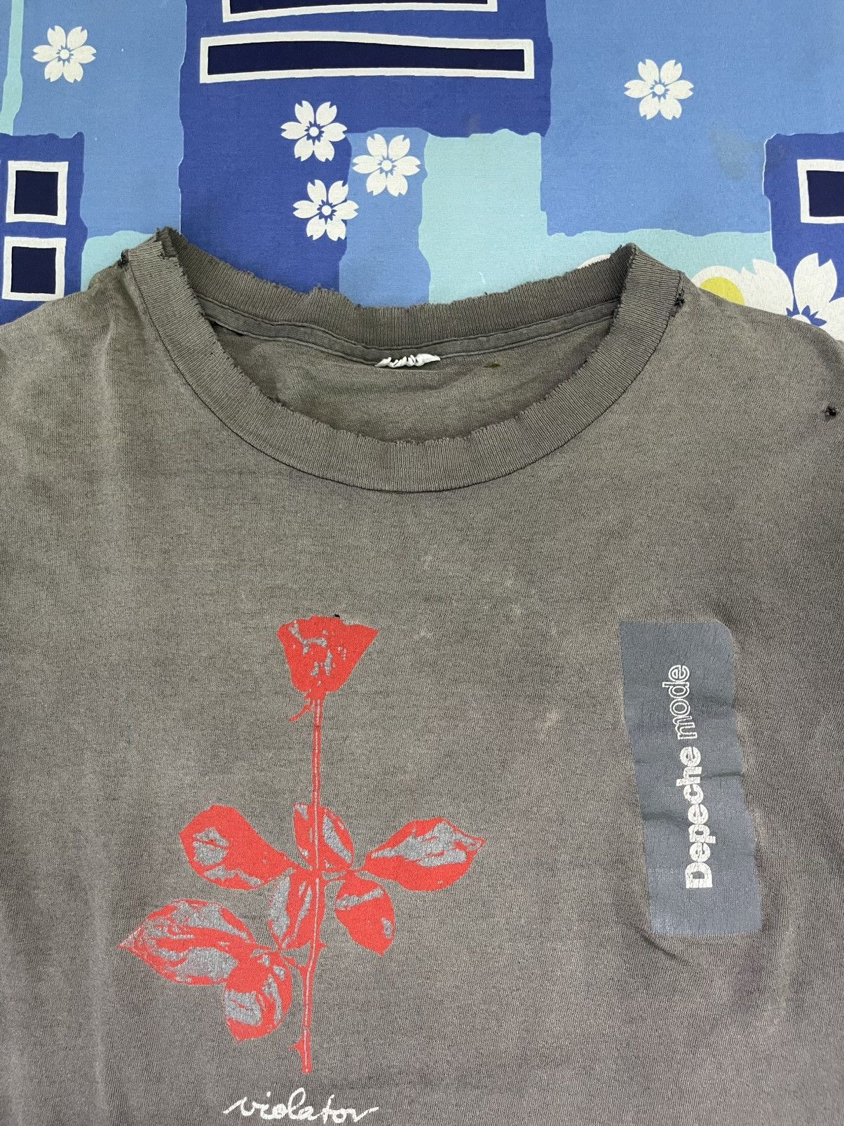 Band Tees Thrashed 1990 Depeche Mode Violator Album World Tour Tee Size US M / EU 48-50 / 2 - 2 Thumbnail