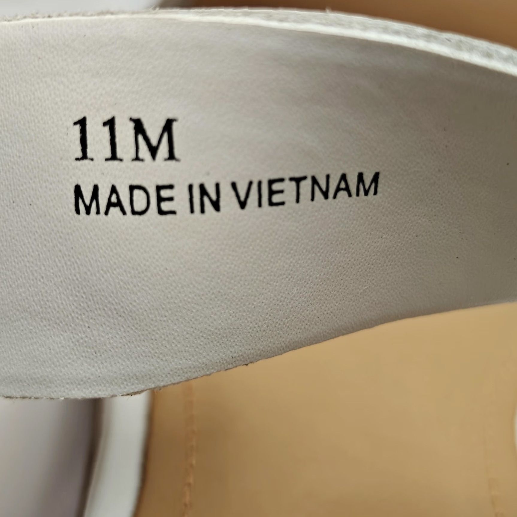 Vintage Lisa Vicky Shoes Womens Slingback Dress Sandals White Size 11 Buckle Adjustable Block Heel 3-3.9in Party/Cocktail Womens Size L / US 10 / IT 46 - 6 Thumbnail