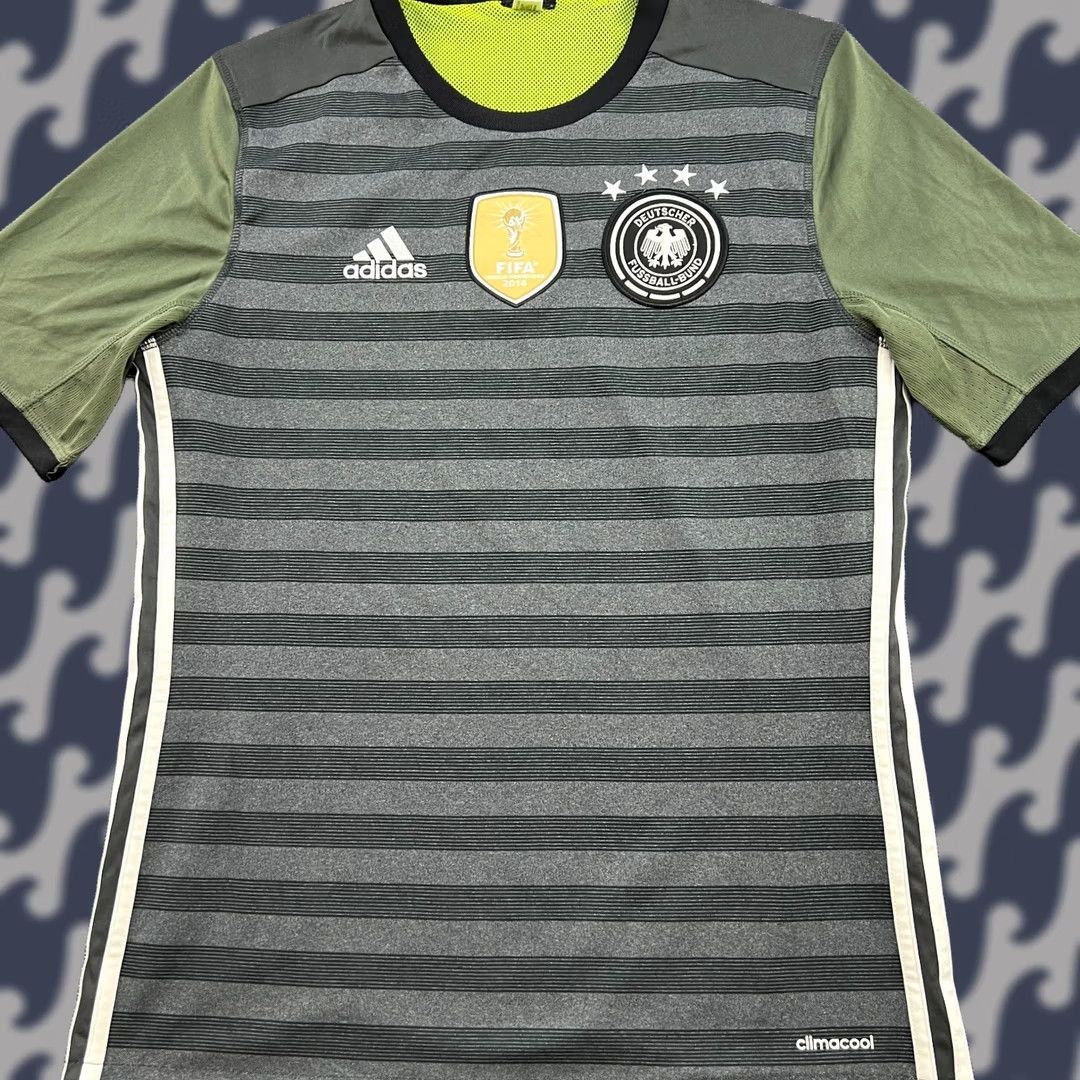 Adidas adidas Germany 2016 2017 Away Football Jersey Mens Small Reversible FIFA 2014 T-Shirt Gray Short Sleeve Polyester Size US S / EU 44-46 / 1 - 1 Thumbnail