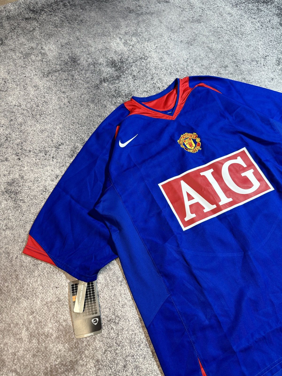 Nike × Vintage New Rare Vintage Manchester United Nike AIG Soccer Jersey XL Size US XL / EU 56 / 4 - 2 Thumbnail