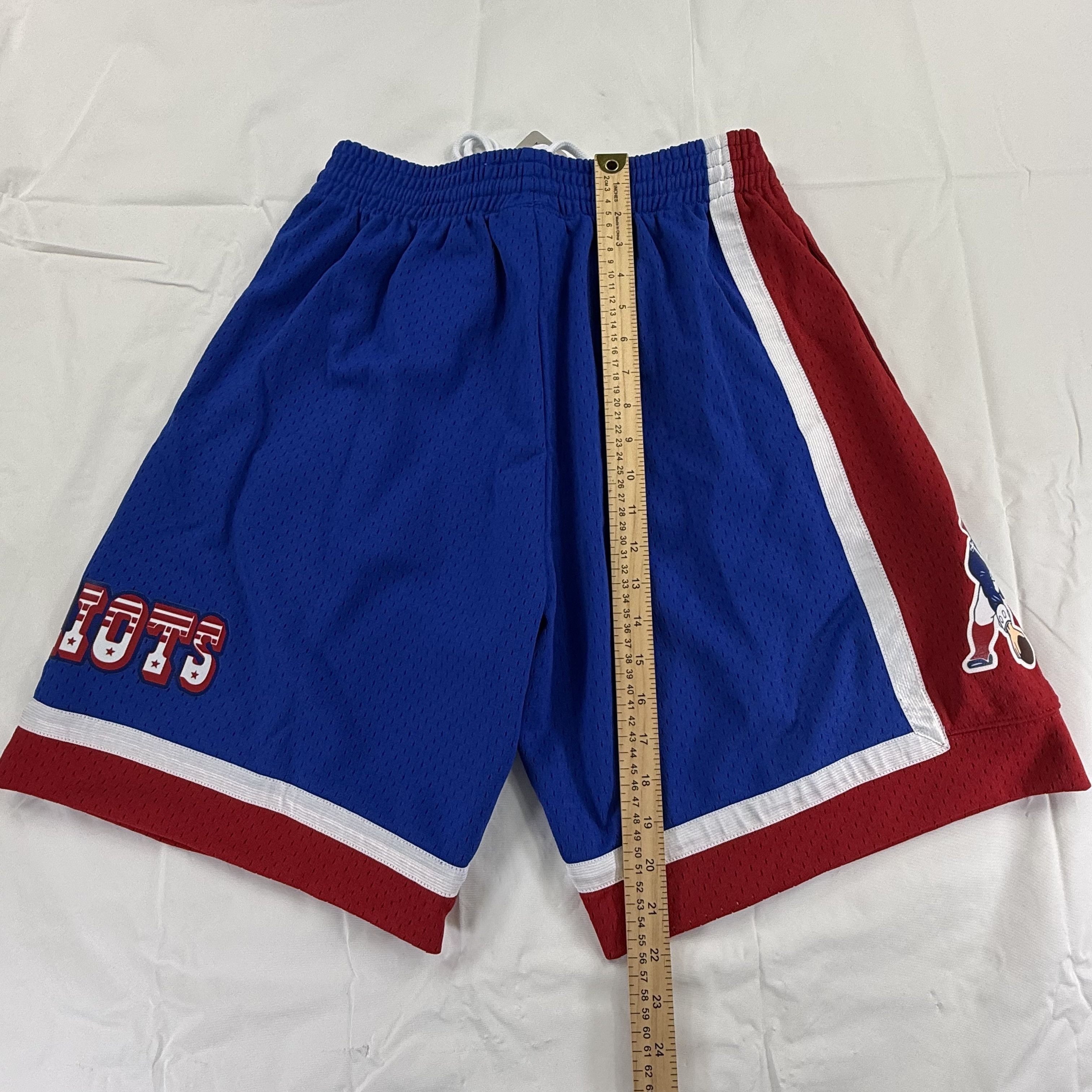 Mitchell & Ness Mitchell & Ness New England Patriots Mesh Shorts NFL Mens M Size US 28 / EU 44 - 7 Thumbnail