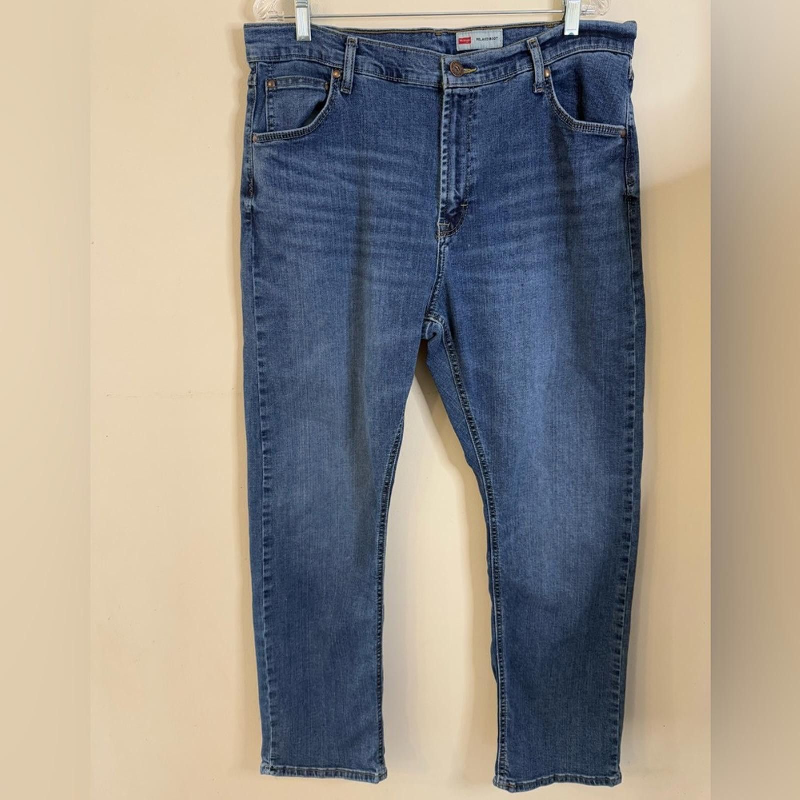 Wrangler Wrangler Relaxed Boot denim jeans SZ 38”Wx30”L Size US 38 / EU 54 - 1 Thumbnail