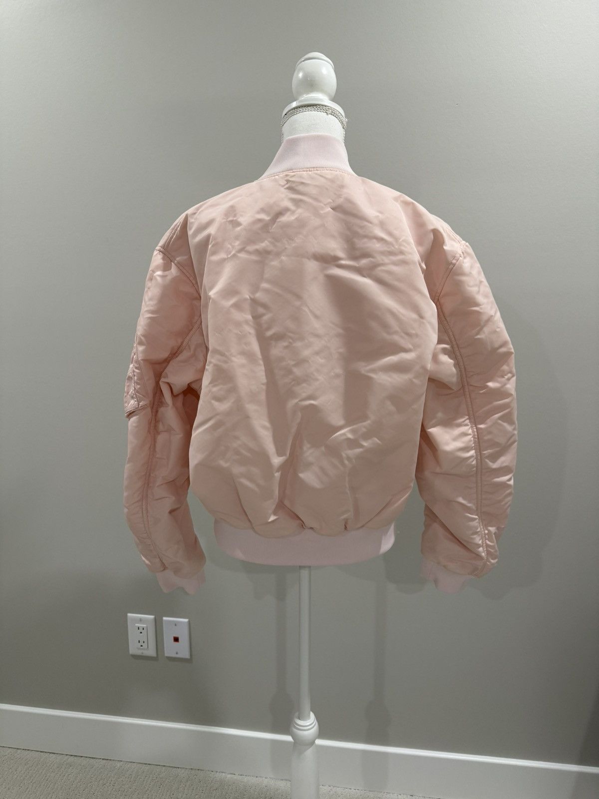 McQ Alexander McQueen Men’s McQ Alexander McQueen pink bomber jacket patch IT48 Size US M / EU 48-50 / 2 - 6 Thumbnail