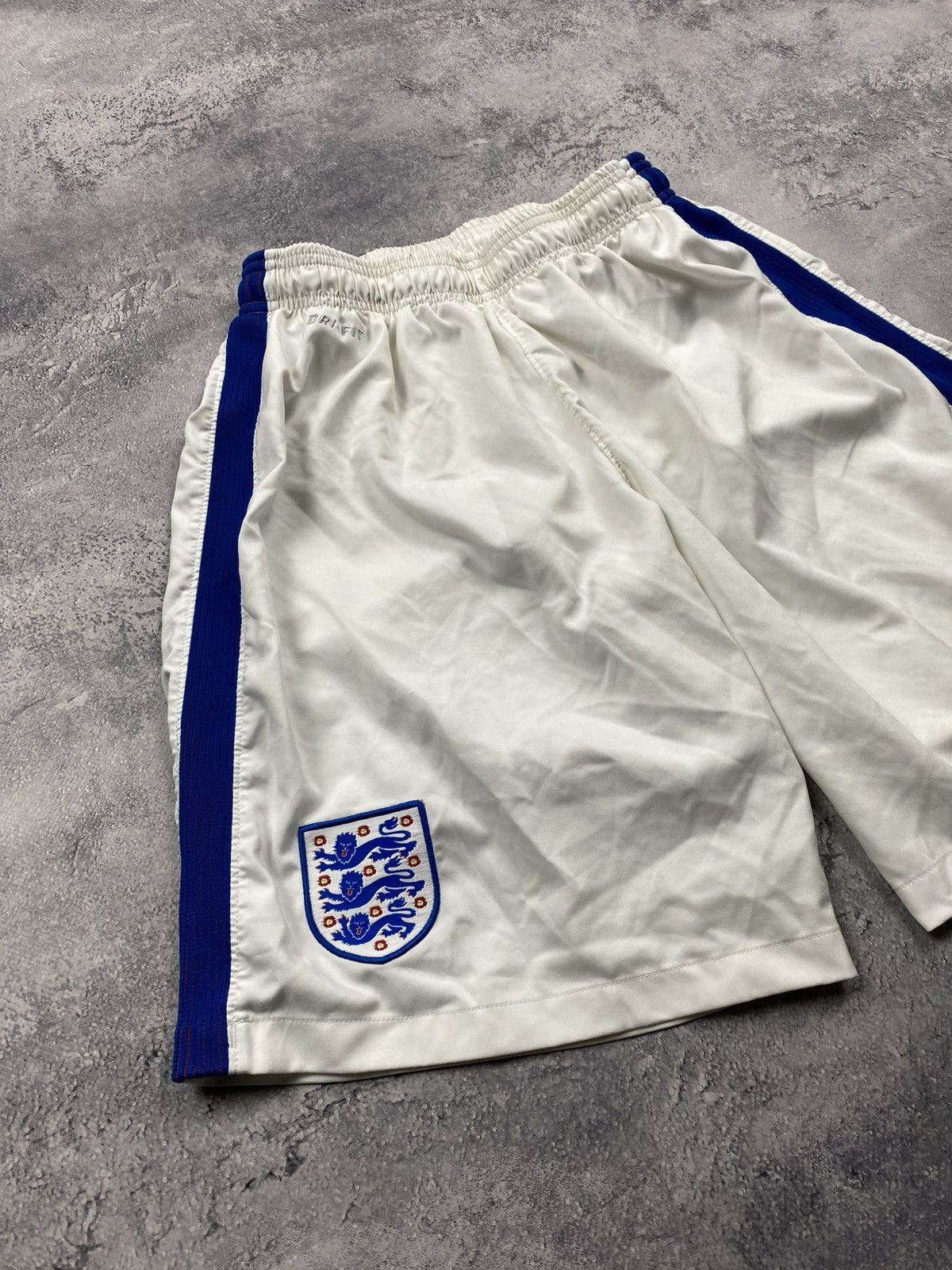 Nike Vintage Nike England Soccer Shorts Streetwear Swoosh Size M Size US 32 / EU 48 - 3 Thumbnail
