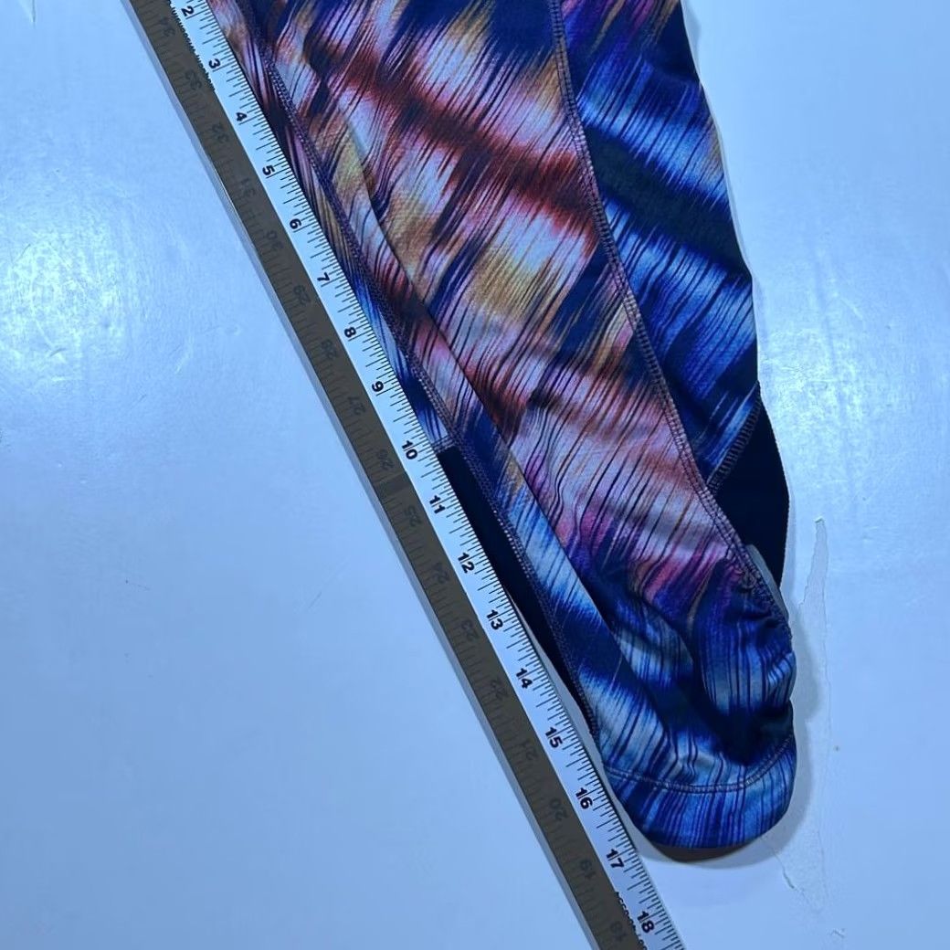 Athleta Athleta Capri Leggings Womens Small Multicolor Tie Dye Athletic Size 28" / US 6 / IT 42 - 6 Thumbnail