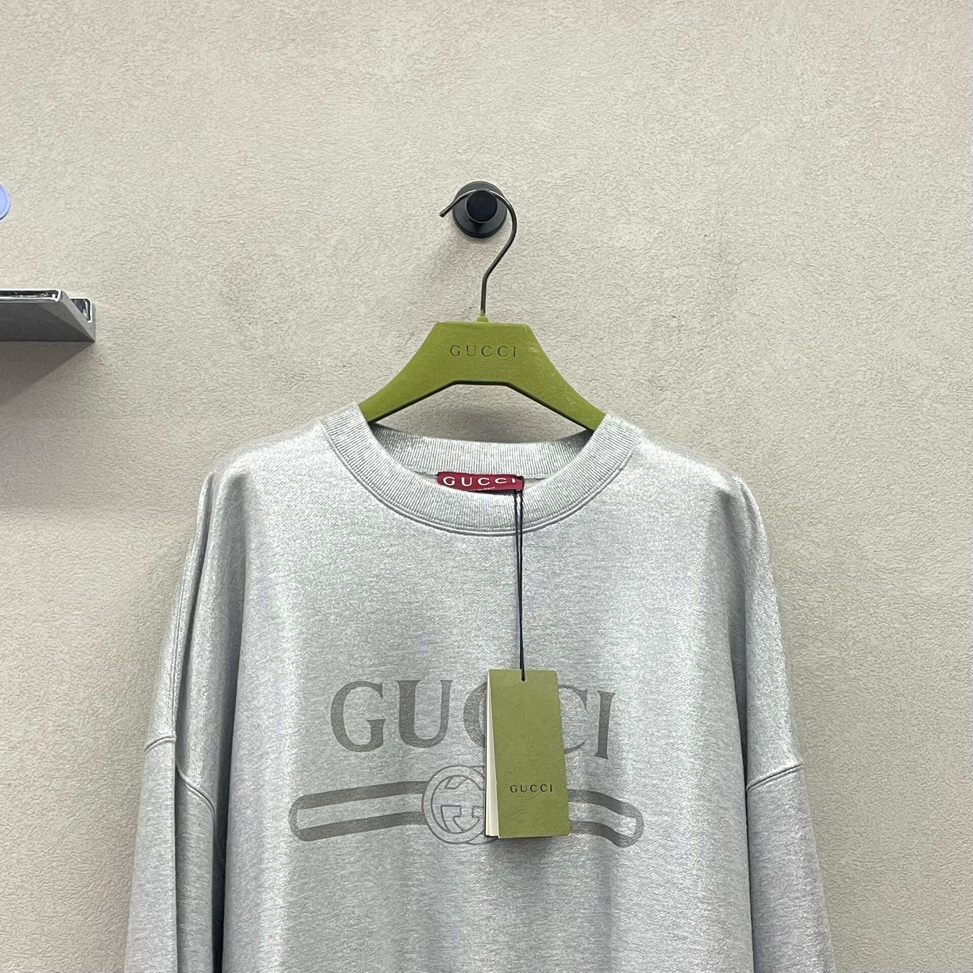 Gucci silver logo sweatshirt by Gucci Size US M / EU 48-50 / 2 - 4 Thumbnail