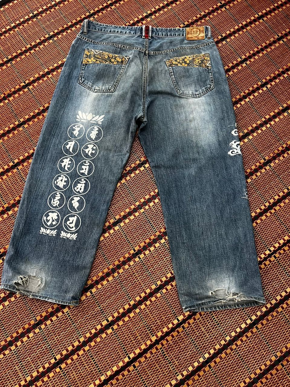 Designer Karakuri Tamashi Embroidery Distressed Jeans Size US 40 / EU 56 - 10 Thumbnail