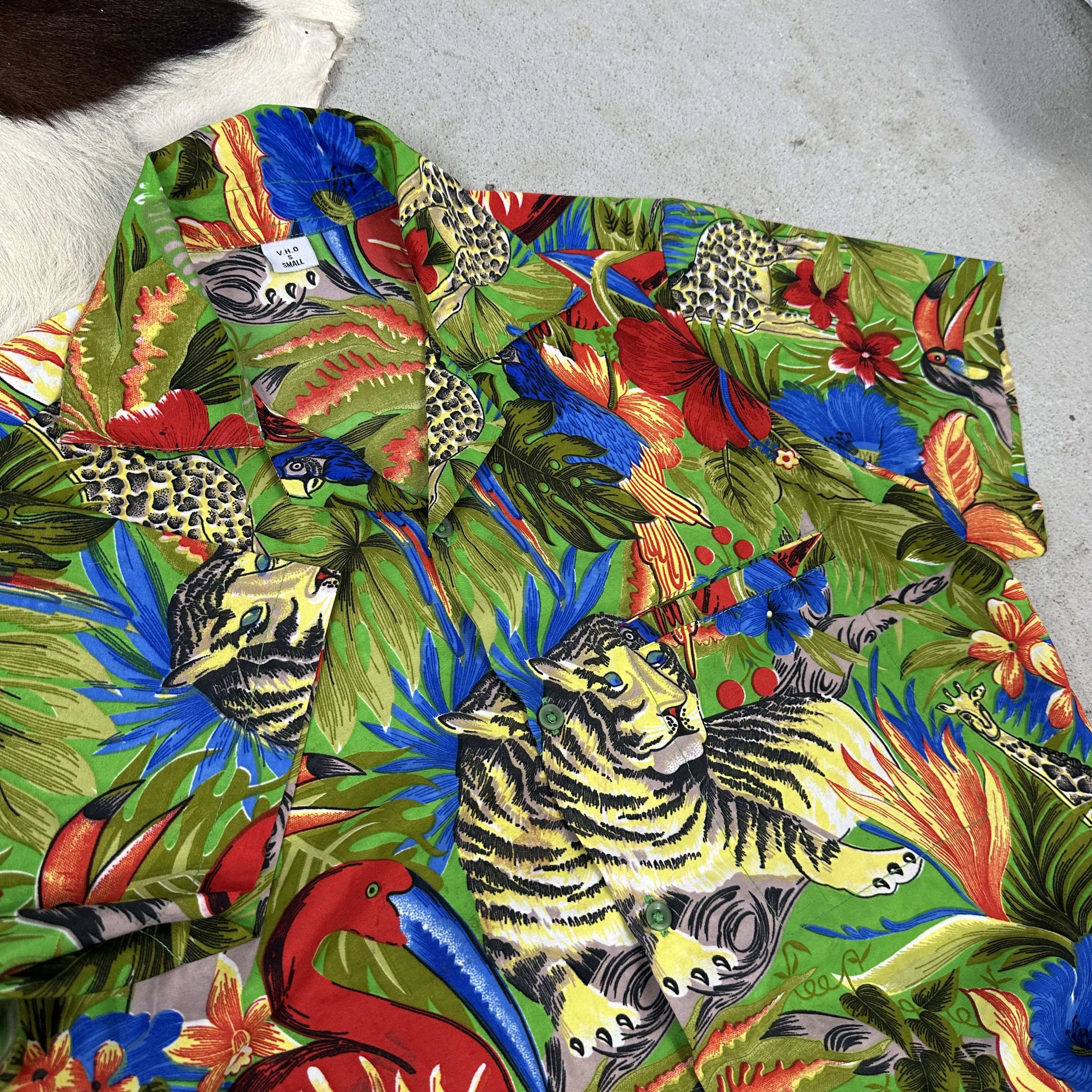Vintage Vintage Streetwear Y2K Casual Summer Hawaiian Shirt Size US S / EU 44-46 / 1 - 2 Thumbnail