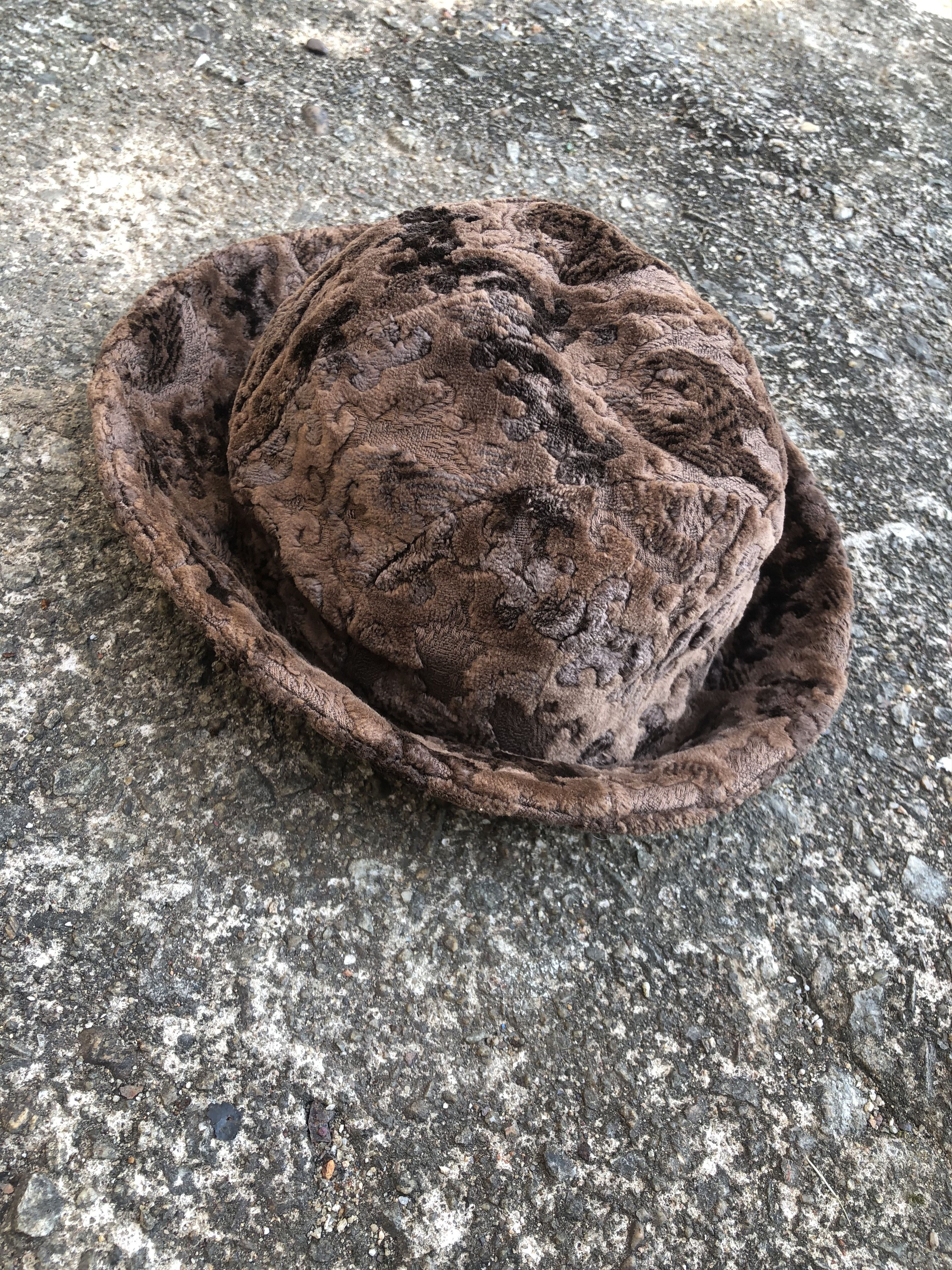 Anna Sui 💯Vintage ANNA SUI Leopard Faux Fur Bucket Hat Runway Size ONE SIZE - 4 Thumbnail