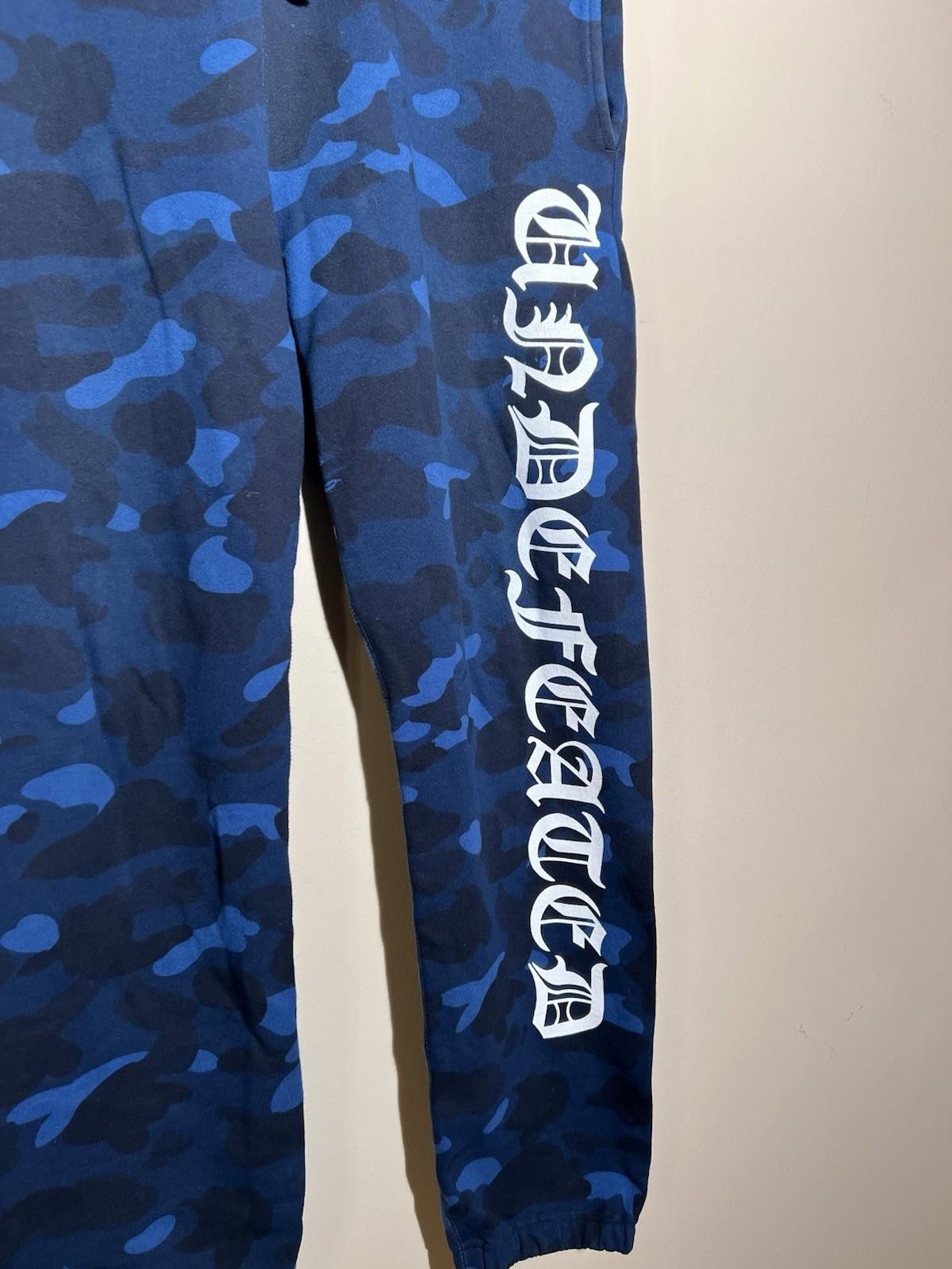 Bape A Bathing Ape x Undefeated 1st Navy Camo Bape Sweatpants Size US 34 / EU 50 - 2 Thumbnail