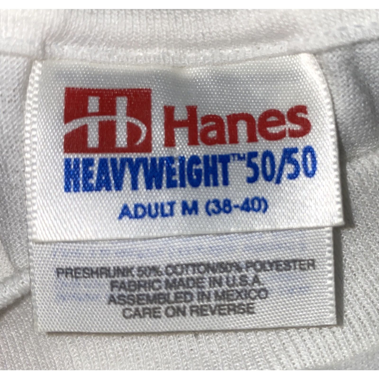 Hanes VINTAGE Hanes T-Shirt Mens White Short Sleeve Enfolding Water 1995 Size M Regular Cotton/Polyester XS? Size US M / EU 48-50 / 2 - 4 Thumbnail