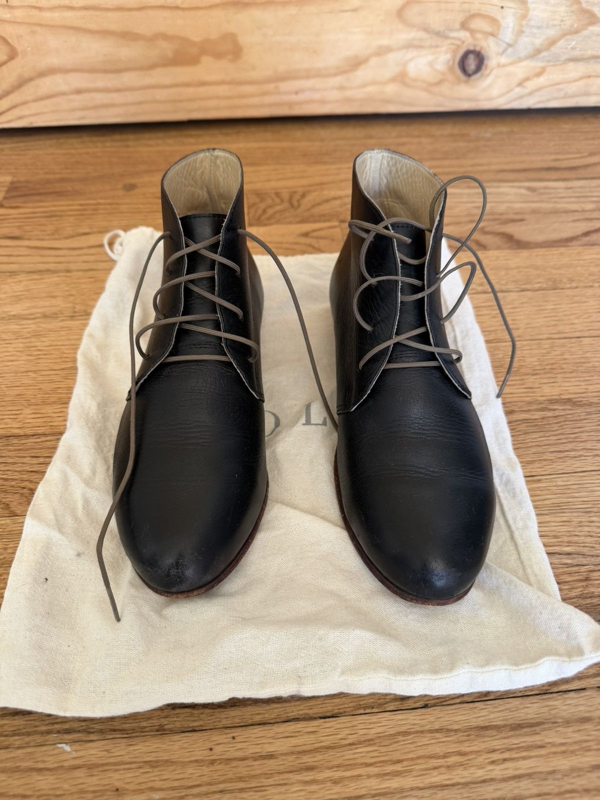 Nisolo Nisolo Chukka Ankle Boot Size 7 Black Leather 2019 Size US 7 / IT 37 - 1 Thumbnail