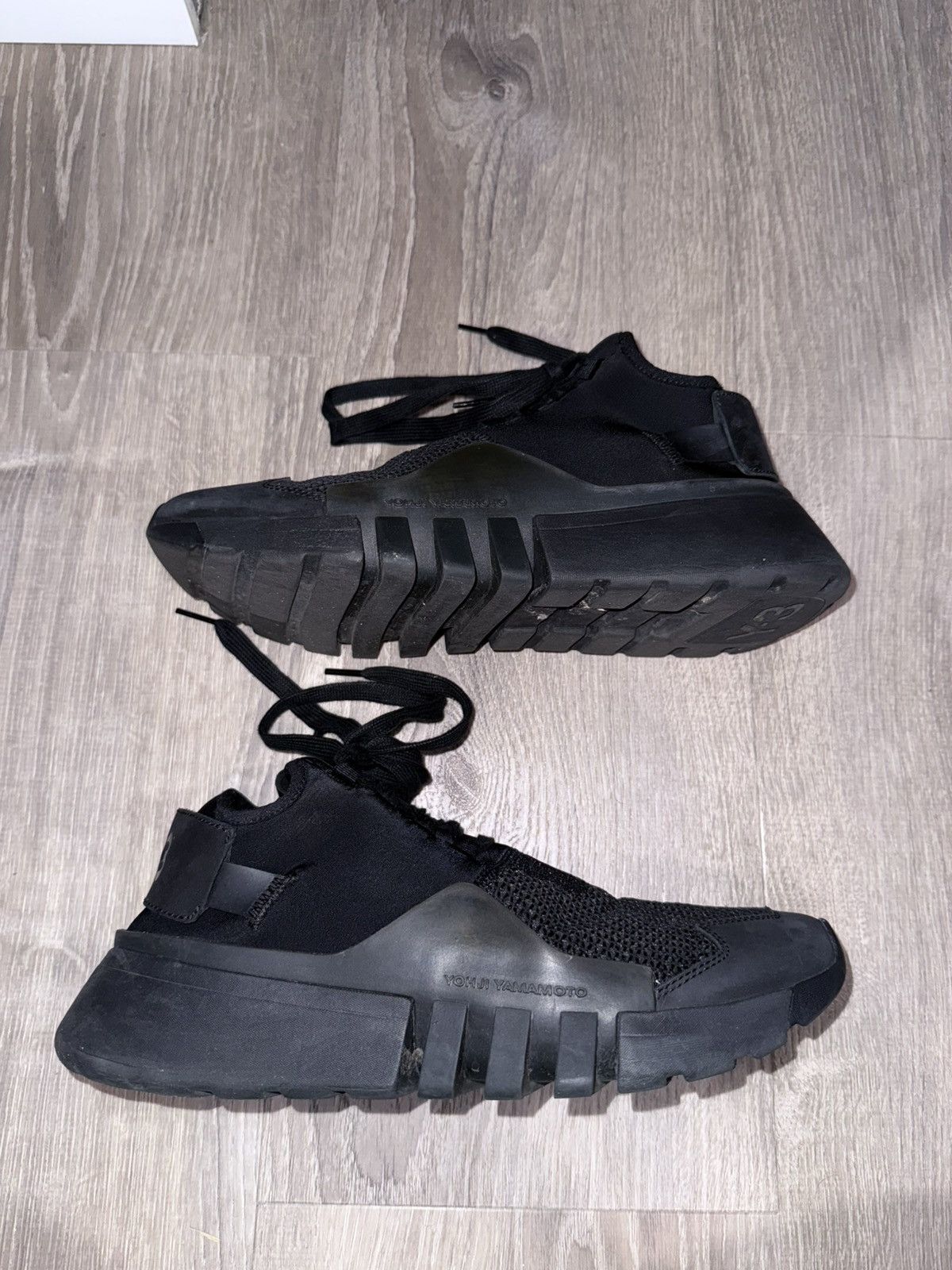 Y-3 Y-3 Ayero Size US 9 / EU 42 - 2 Thumbnail