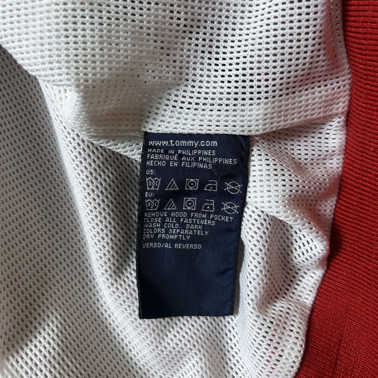 Tommy Hilfiger Vintage Tommy Hilfiger Logo Windbreaker Jacket Size L / US 10 / IT 46 - 9 Thumbnail