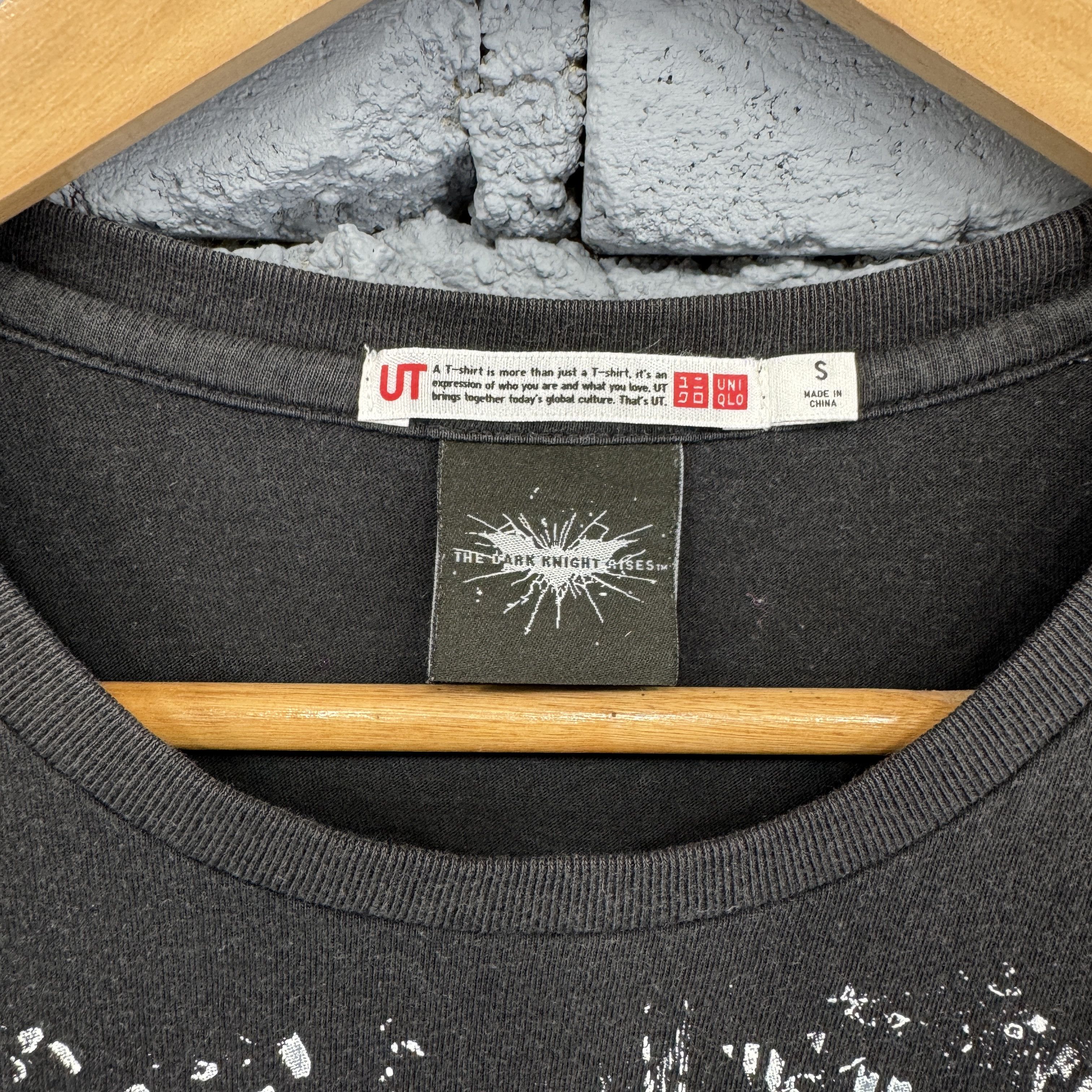 Uniqlo Uniqlo X Batman The Dark Knight Rises Movie Promo Tshirt Size US S / EU 44-46 / 1 - 4 Thumbnail