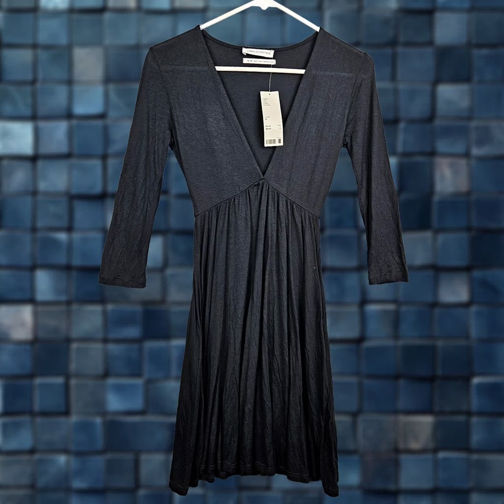 Urban Outfitters URBAN OUTFITTERS Women's Black Casual Dress V-Neck 3/4 Sleeve Size XS NEW Size XS / US 0-2 / IT 36-38 - 1 Thumbnail