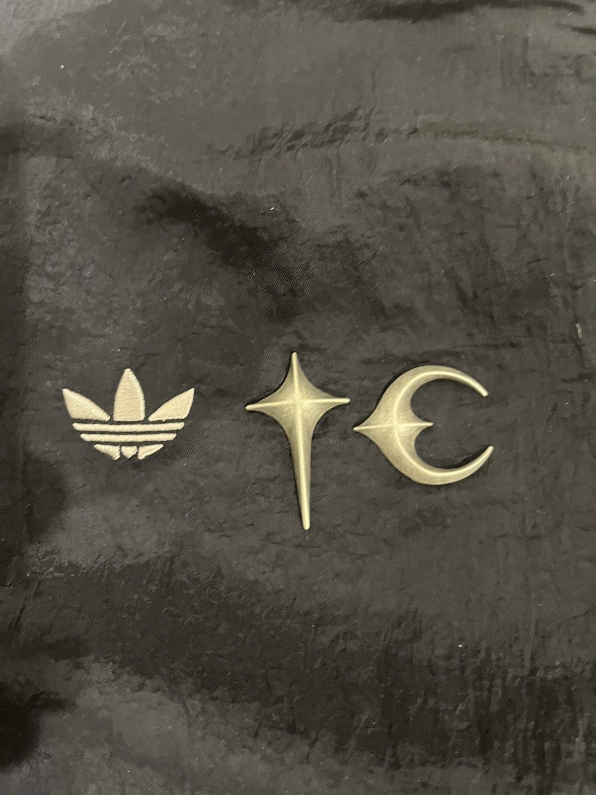 Thug Club Adidas X Thug Club Woven Track Top Black/Silver Brand new Size US L / EU 52-54 / 3 - 2 Thumbnail