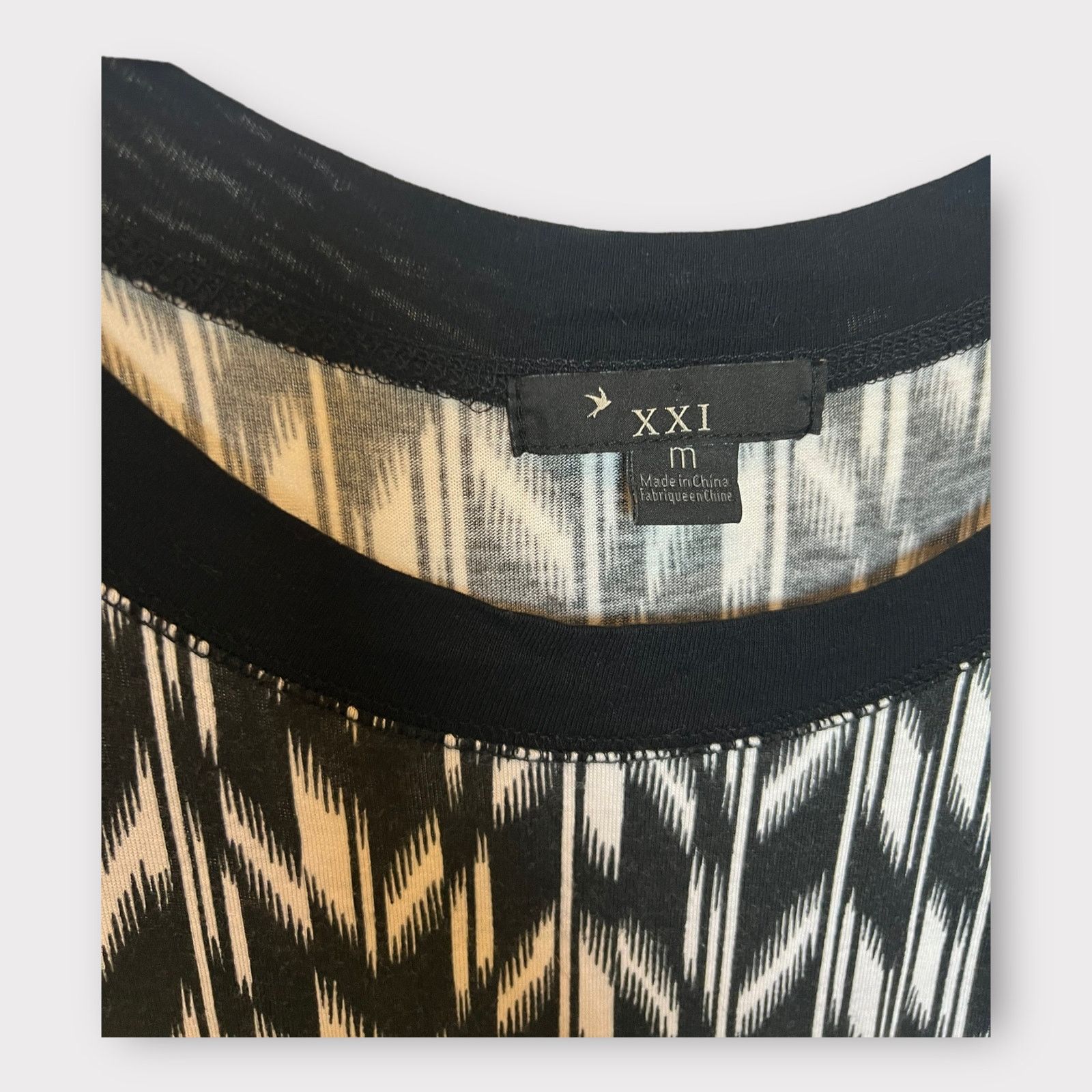 Forever 21 Forever 21 | Abstract Tribal Black and White Tunic Top/Dress Size M / US 6-8 / IT 42-44 - 4 Thumbnail