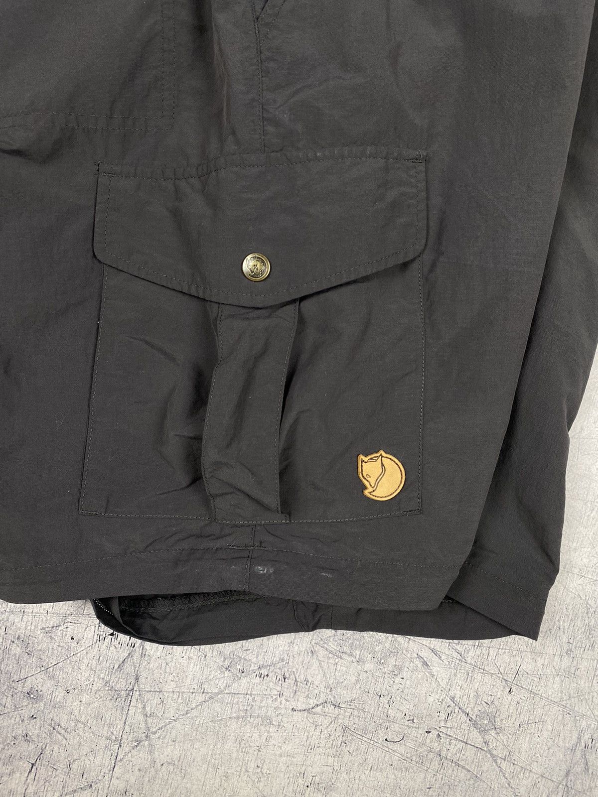 Fjallraven × Vintage Vintage Fjallraven Karl Zip Trekking Cargo Outdoor Shorts Size US 35 - 12 Thumbnail
