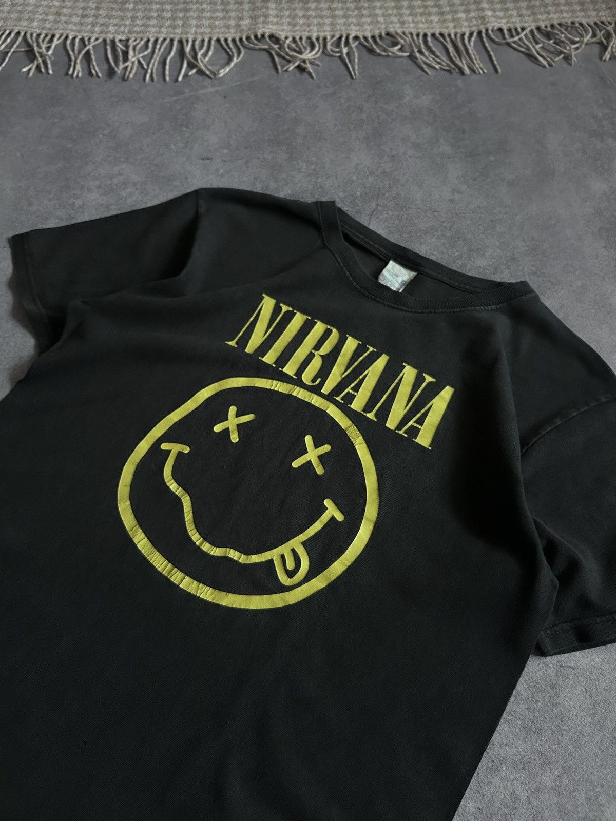 Nirvana × Vintage Vintage Nirvana Smile Amplified 00s shirt mens true faded Size US S / EU 44-46 / 1 - 2 Thumbnail