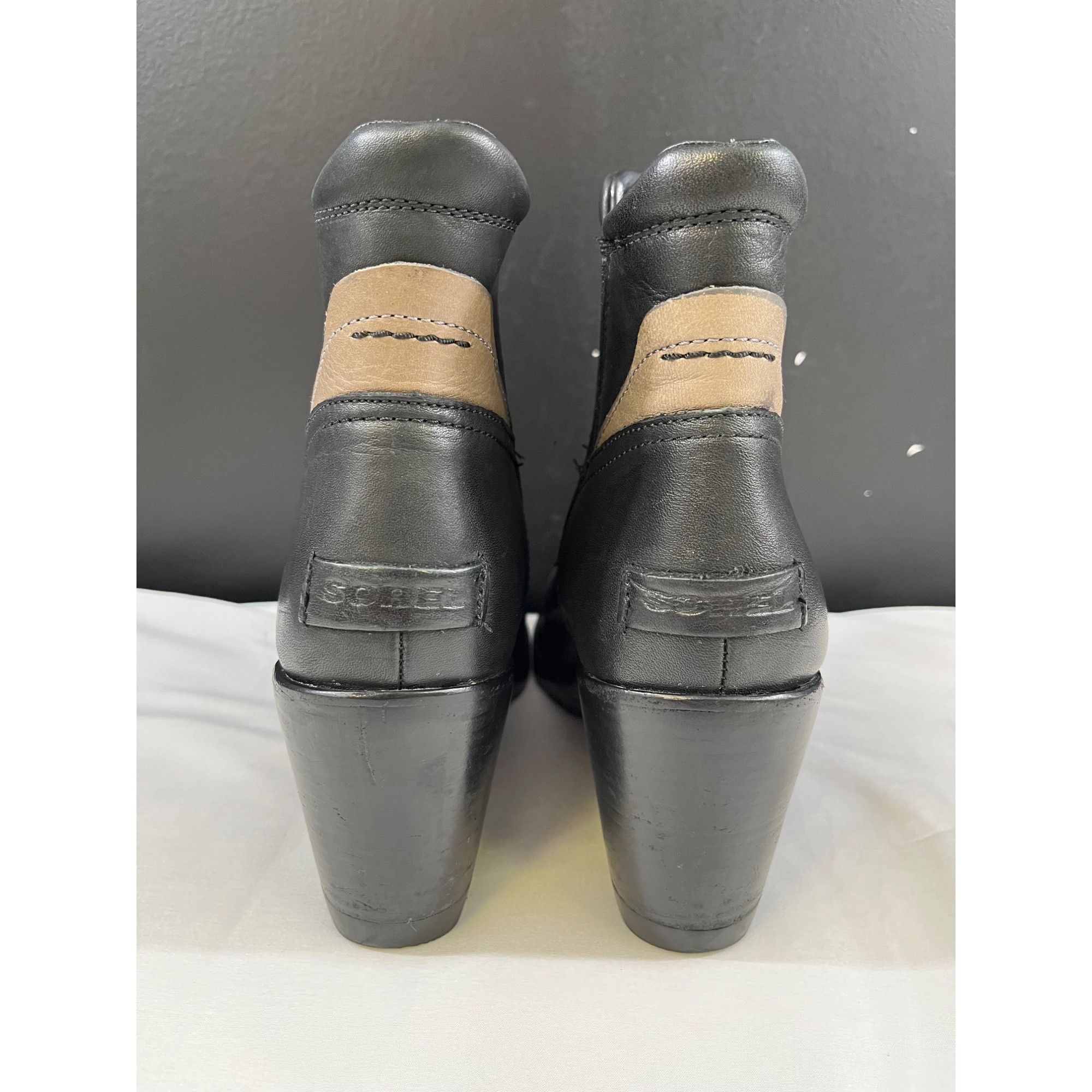 SOREL Sorel Womens Black Leather Chelsea Boots Size 8 SKU 6707 Size US 8 / IT 38 - 4 Thumbnail