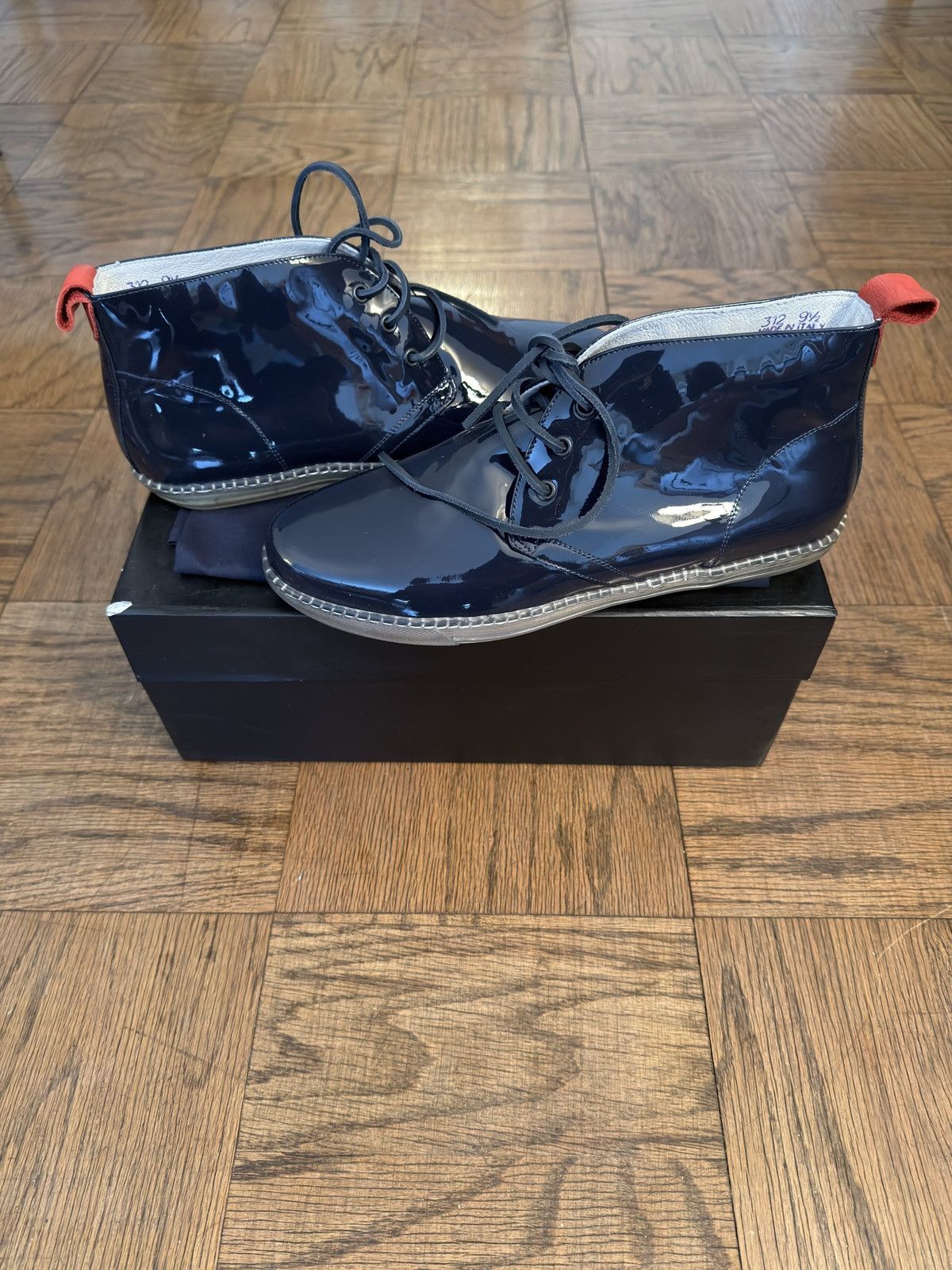 Del Toro Del Toro Navy Patent Leather Chukka Sneaker Size US 9.5 / EU 42-43 - 1 Thumbnail