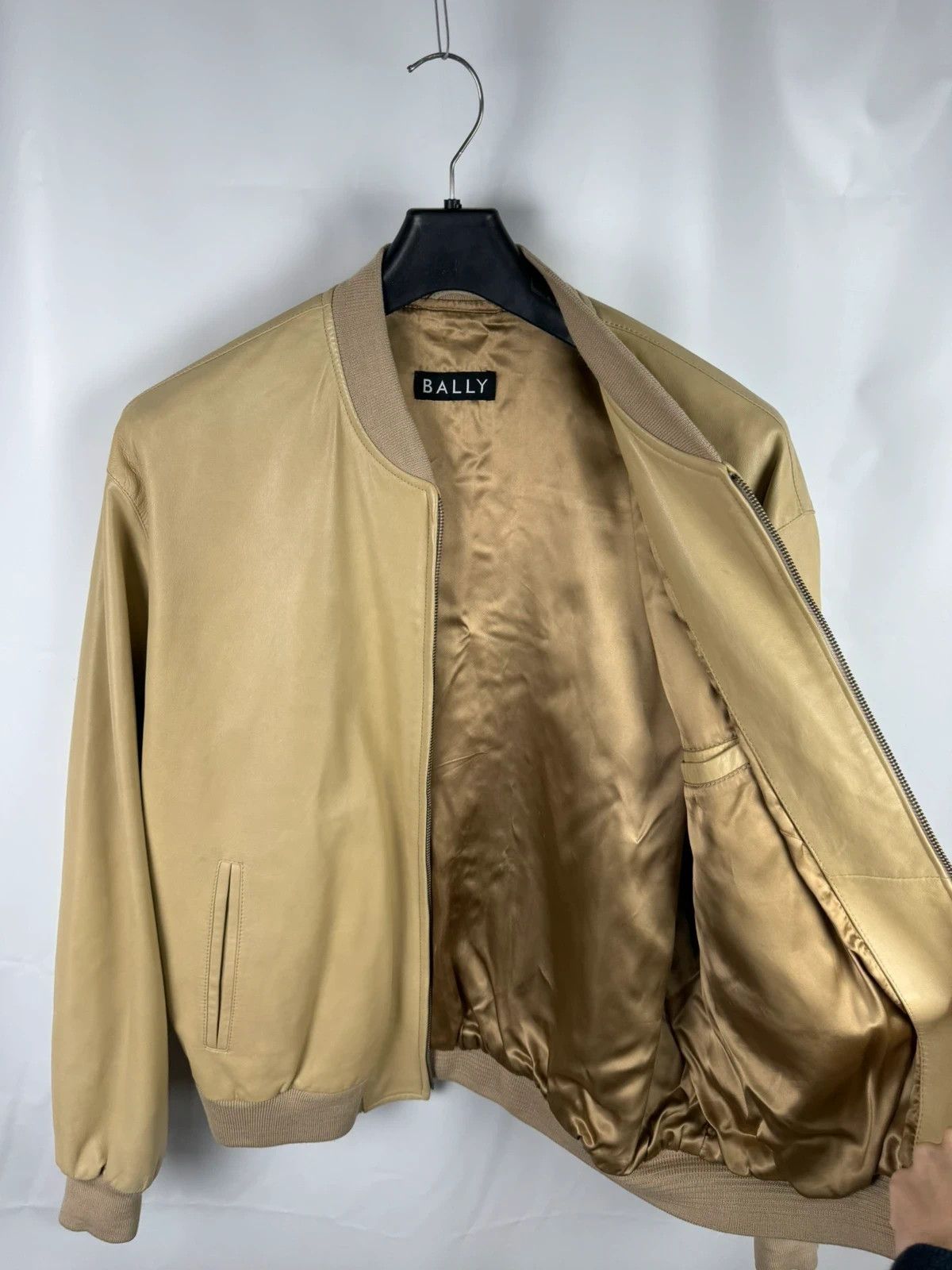 Bally Bally Switzerland Creme Bomber Jacket Genuine Leather Size US M / EU 48-50 / 2 - 8 Thumbnail