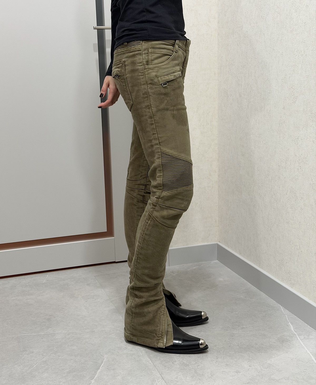 Balmain BALMAIN Decarnin SS 2010 Wax ‘Stain’ Biker Denim Zip Pants Size 28" / US 6 / IT 42 - 4 Thumbnail