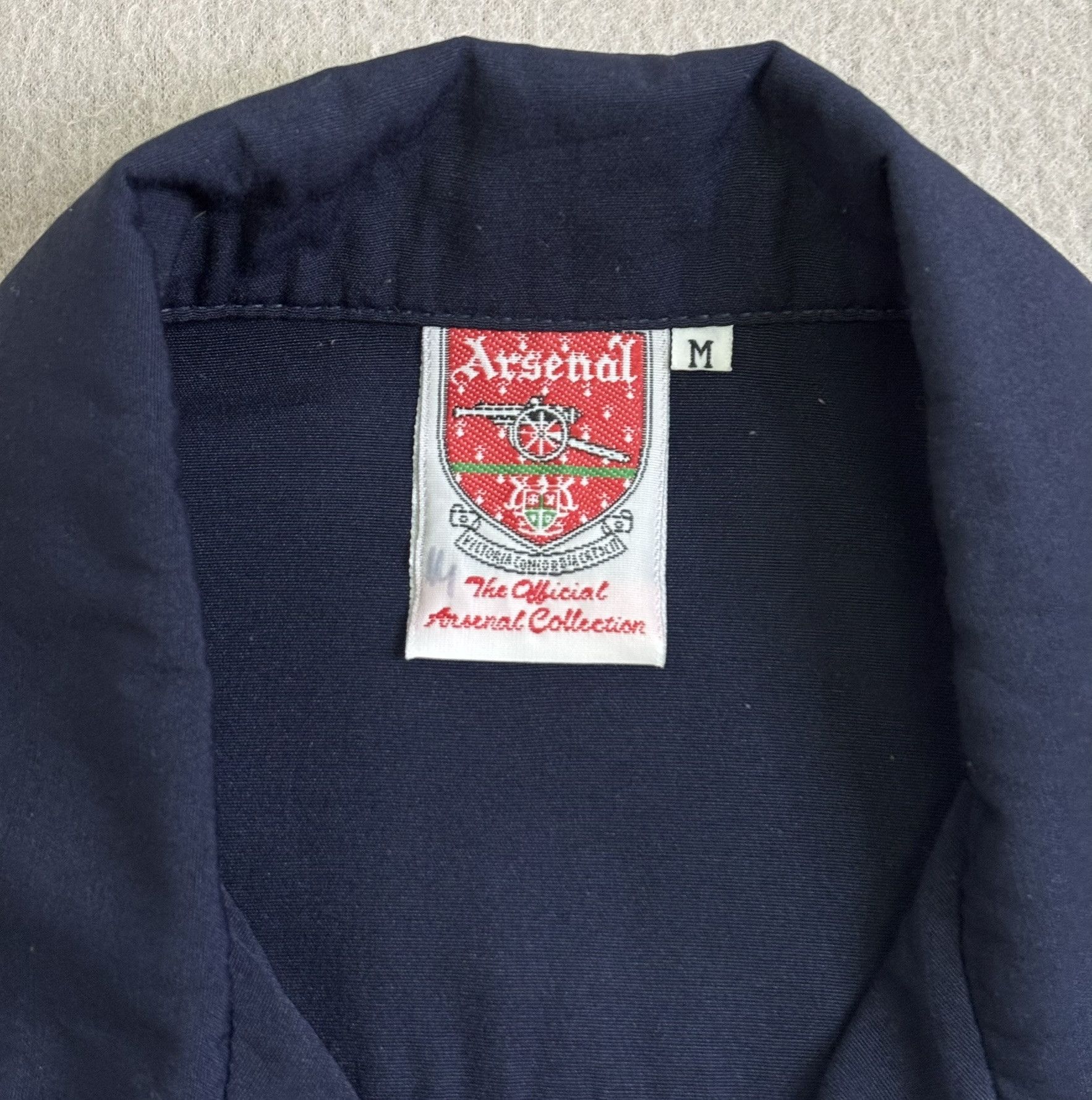 Vintage The Official Arsenal Collection Shirt Size M Size US M / EU 48-50 / 2 - 9 Thumbnail