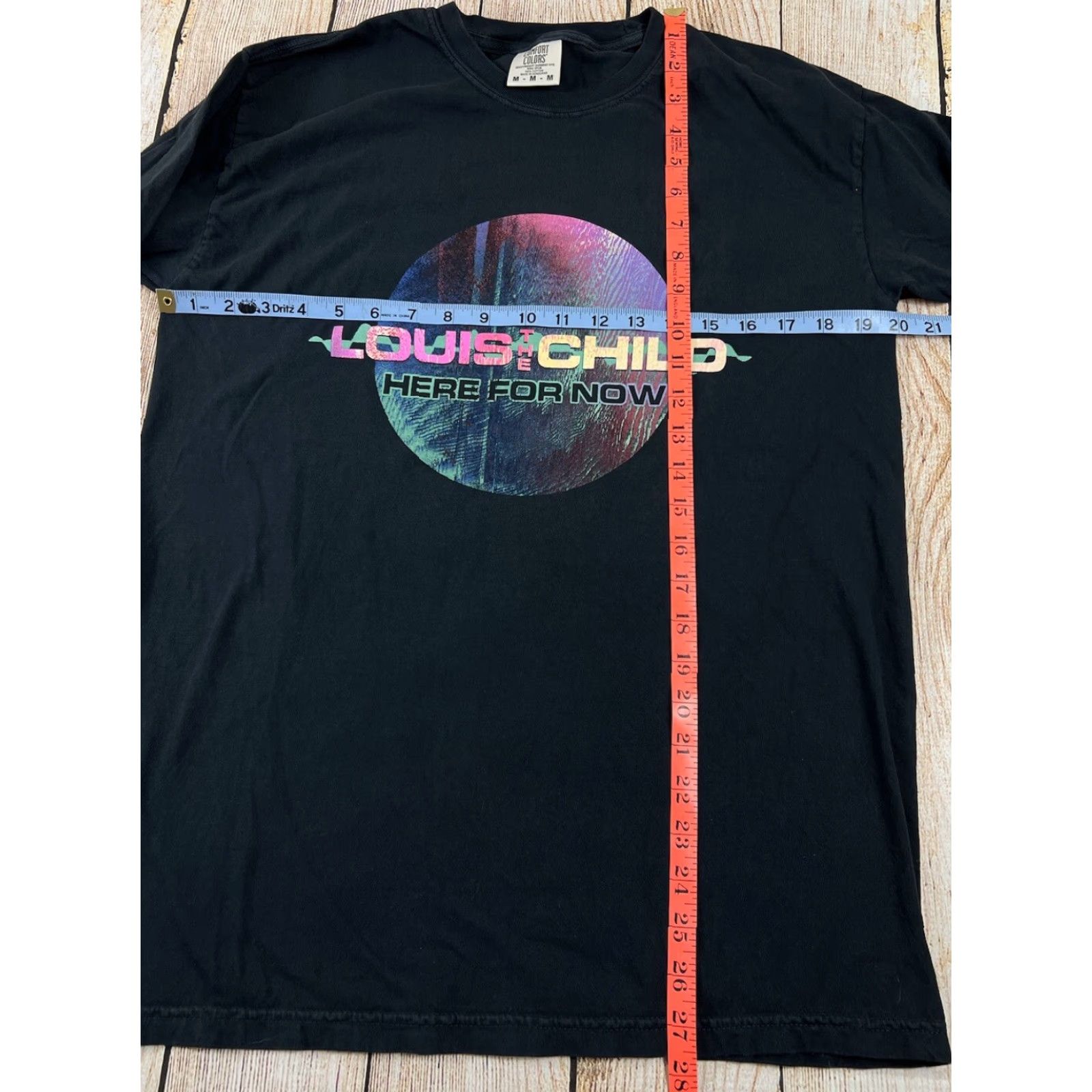 Comfort Colors Louis The Child Here For Now Tour Shirt Long Sleeve M Men Black Solid Double-Sided T-Shirt Music Shirt Size US M / EU 48-50 / 2 - 5 Thumbnail