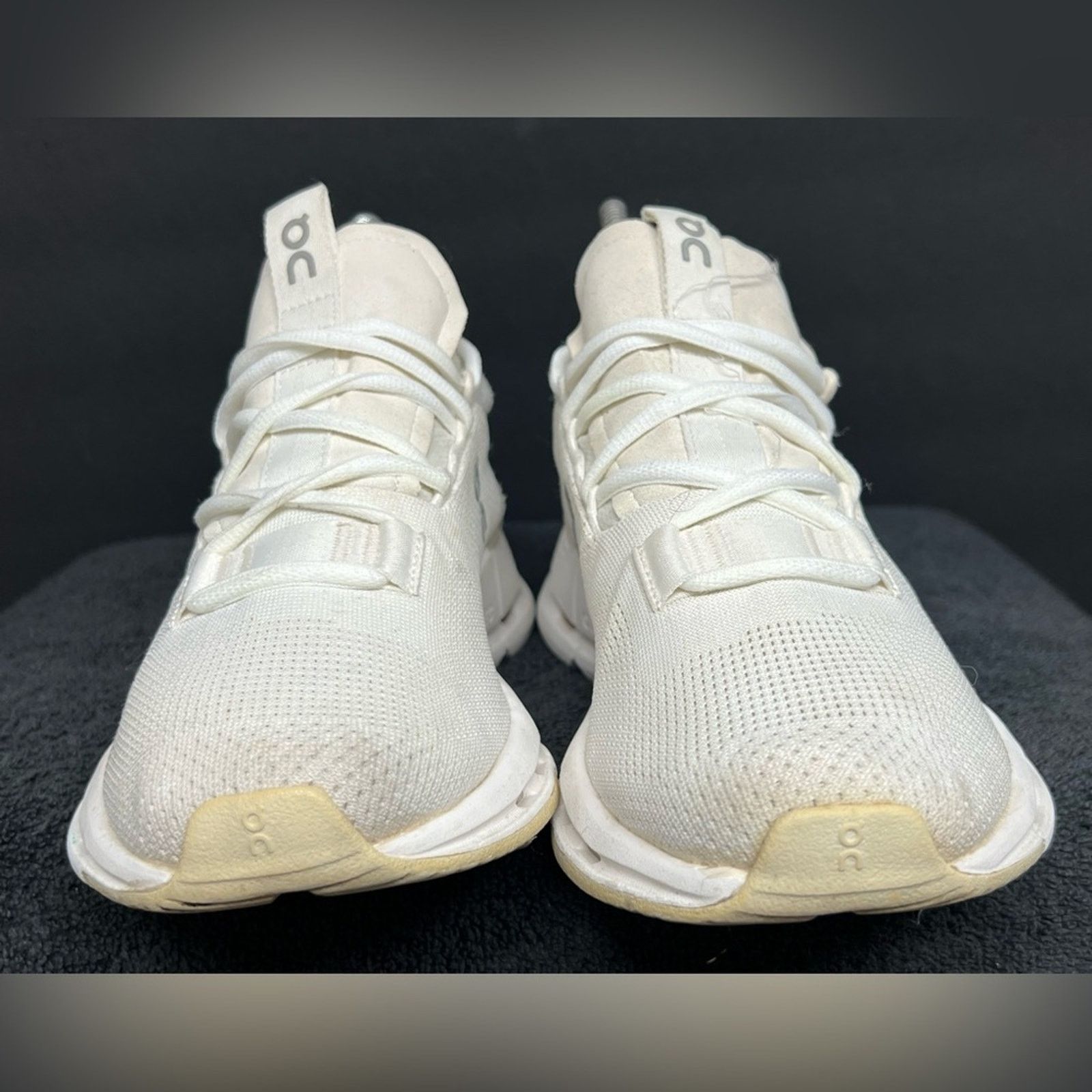 On On Cloud Cloudnova Triple White Running Shoes Women 6 EUC Size US 6 / IT 36 - 5 Thumbnail